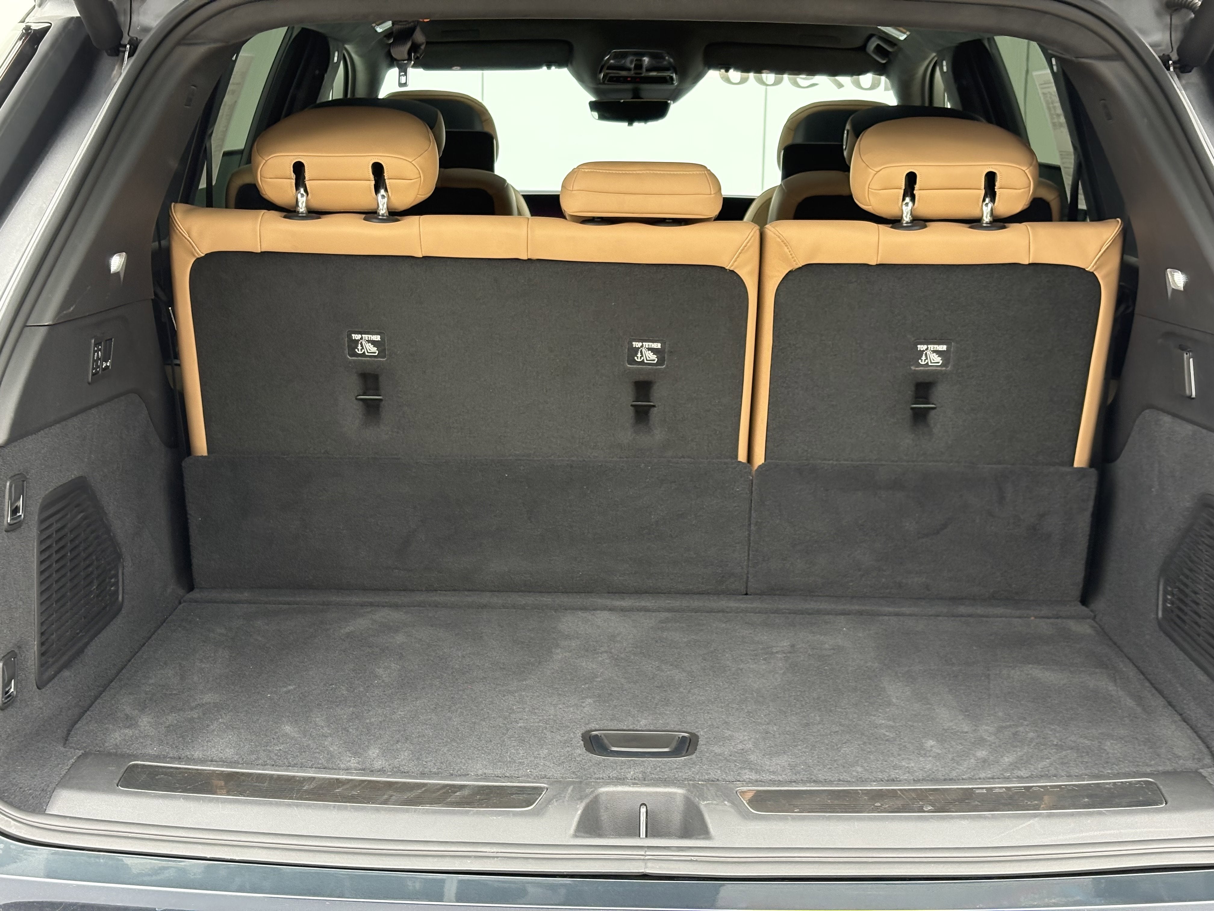 2025 Cadillac ESCALADE IQ Luxury 2
