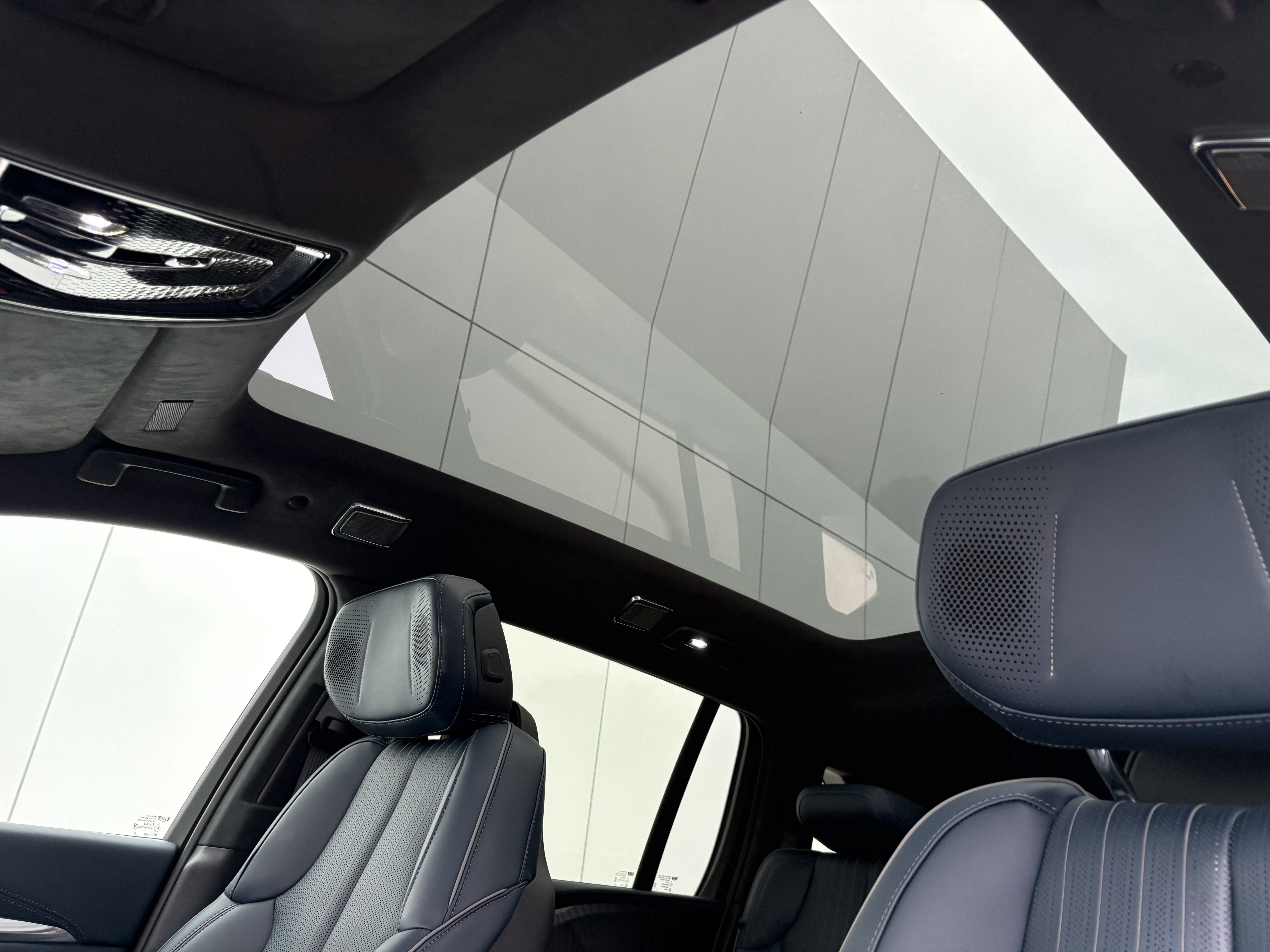 2025 Cadillac ESCALADE IQ Luxury 2
