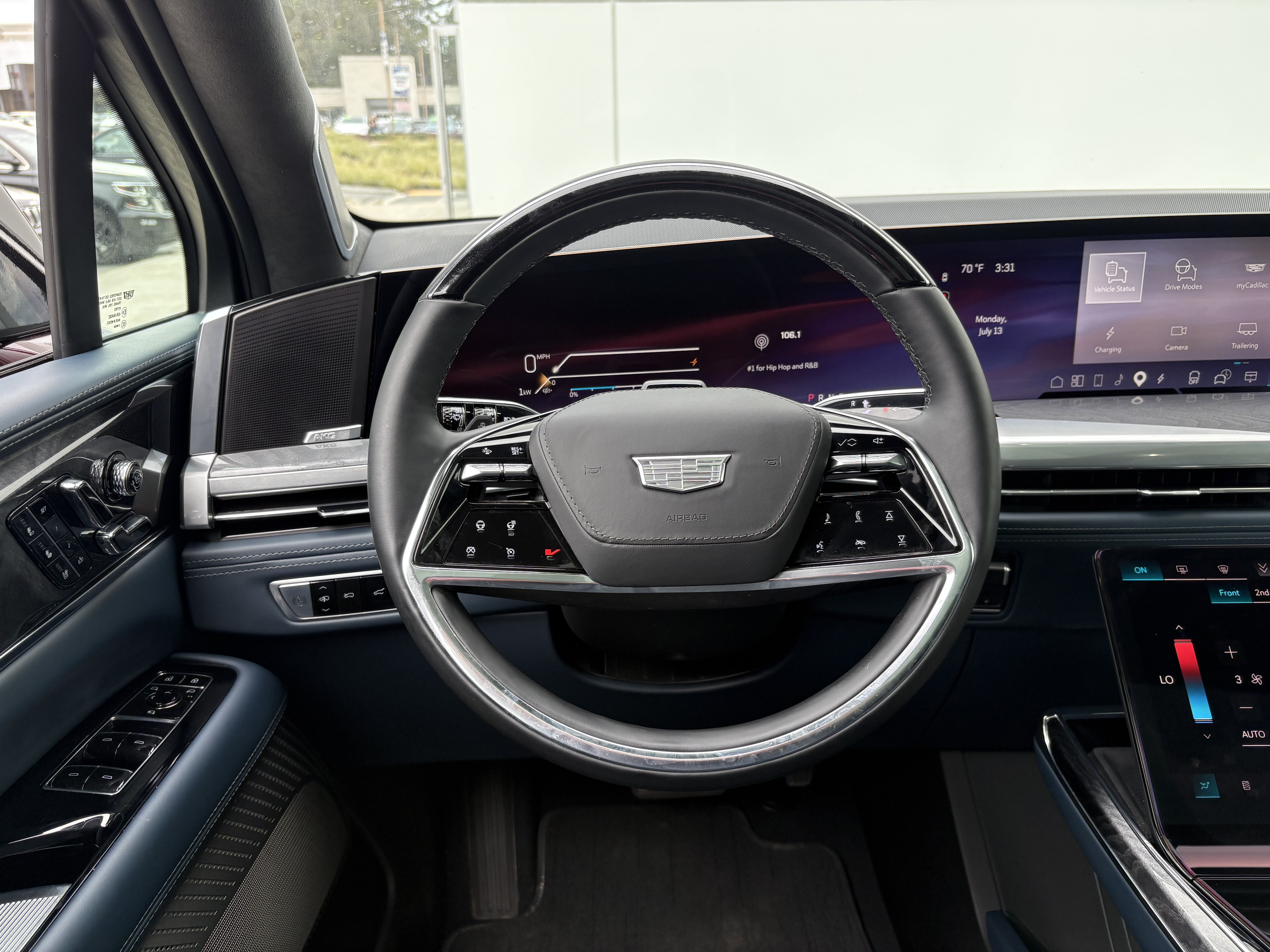 2025 Cadillac ESCALADE IQ Luxury 2