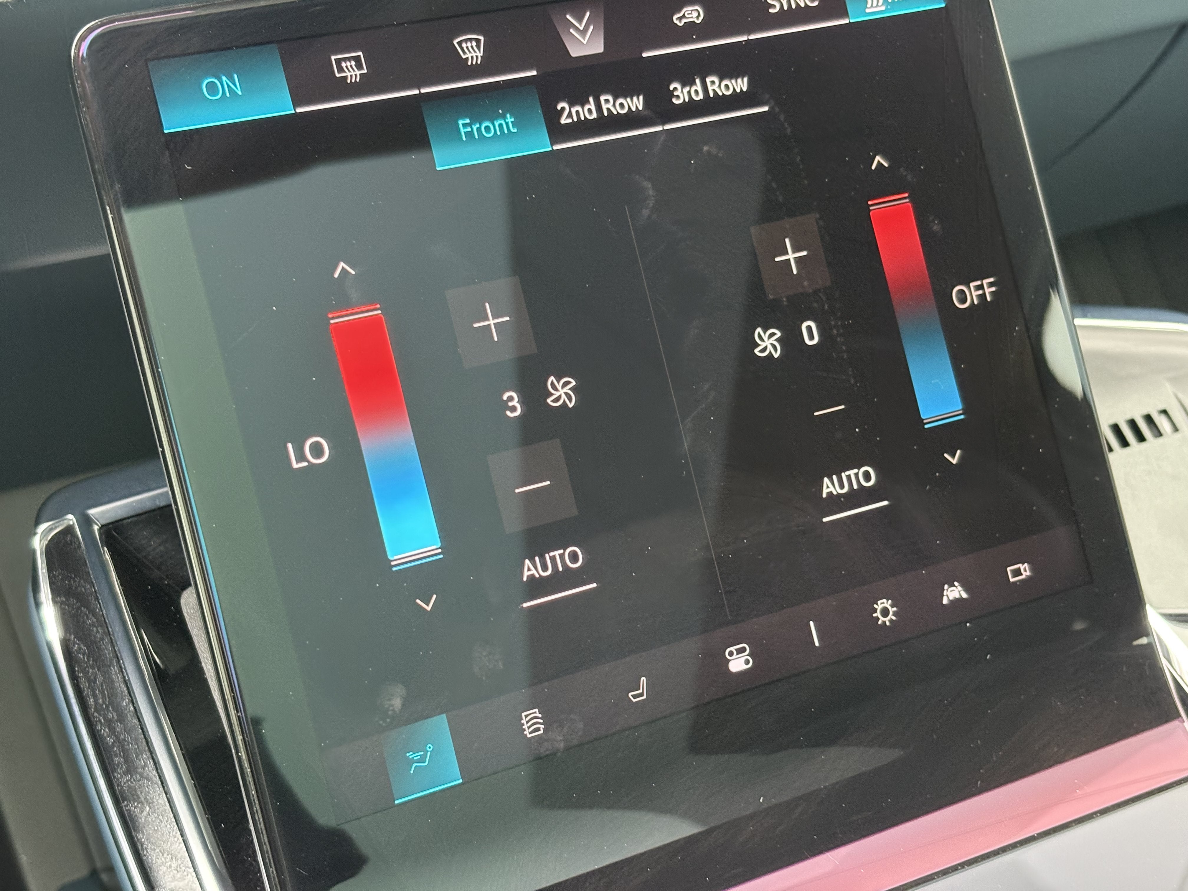 2025 Cadillac ESCALADE IQ Luxury 2