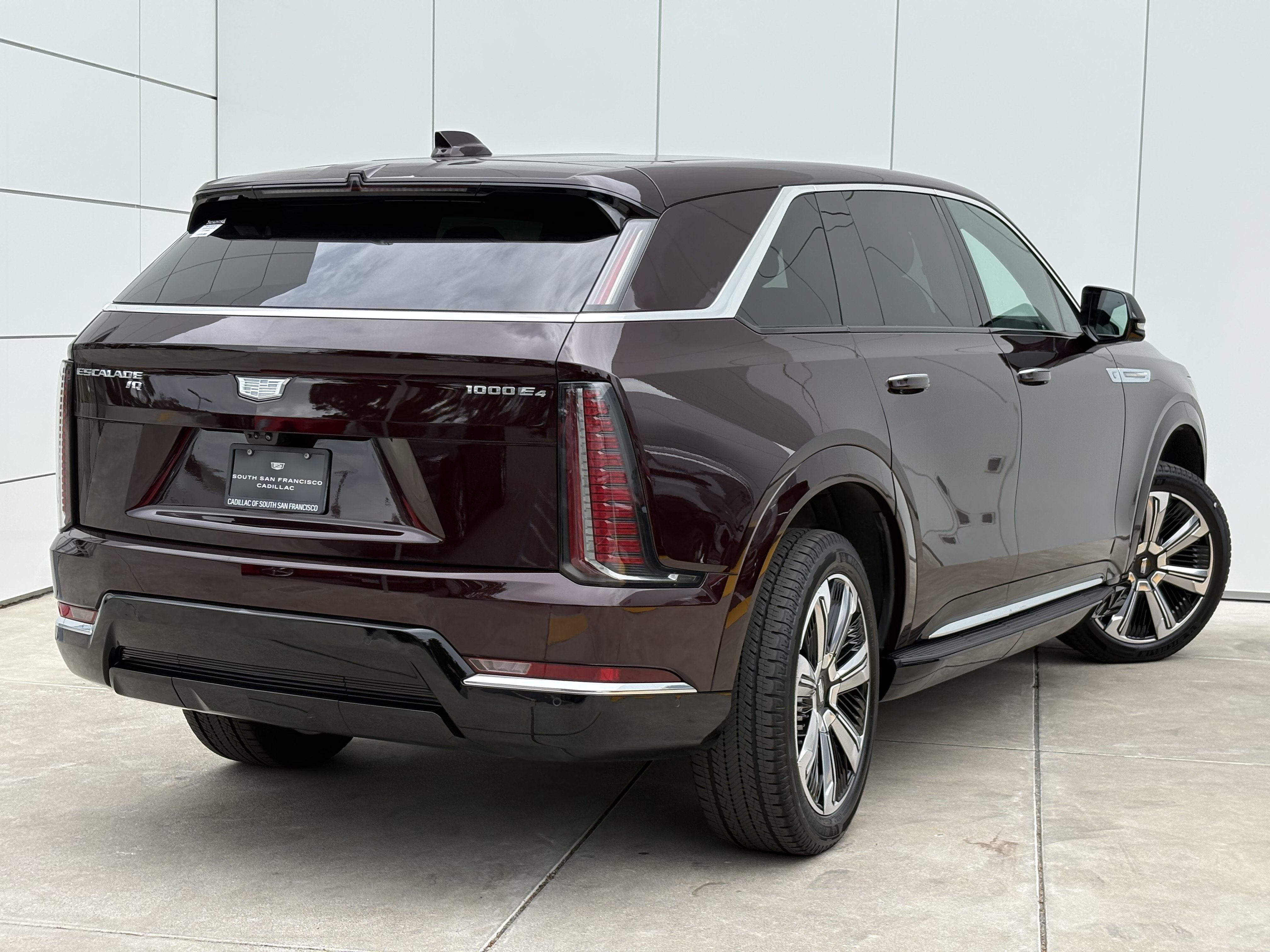 2025 Cadillac ESCALADE IQ Luxury 2
