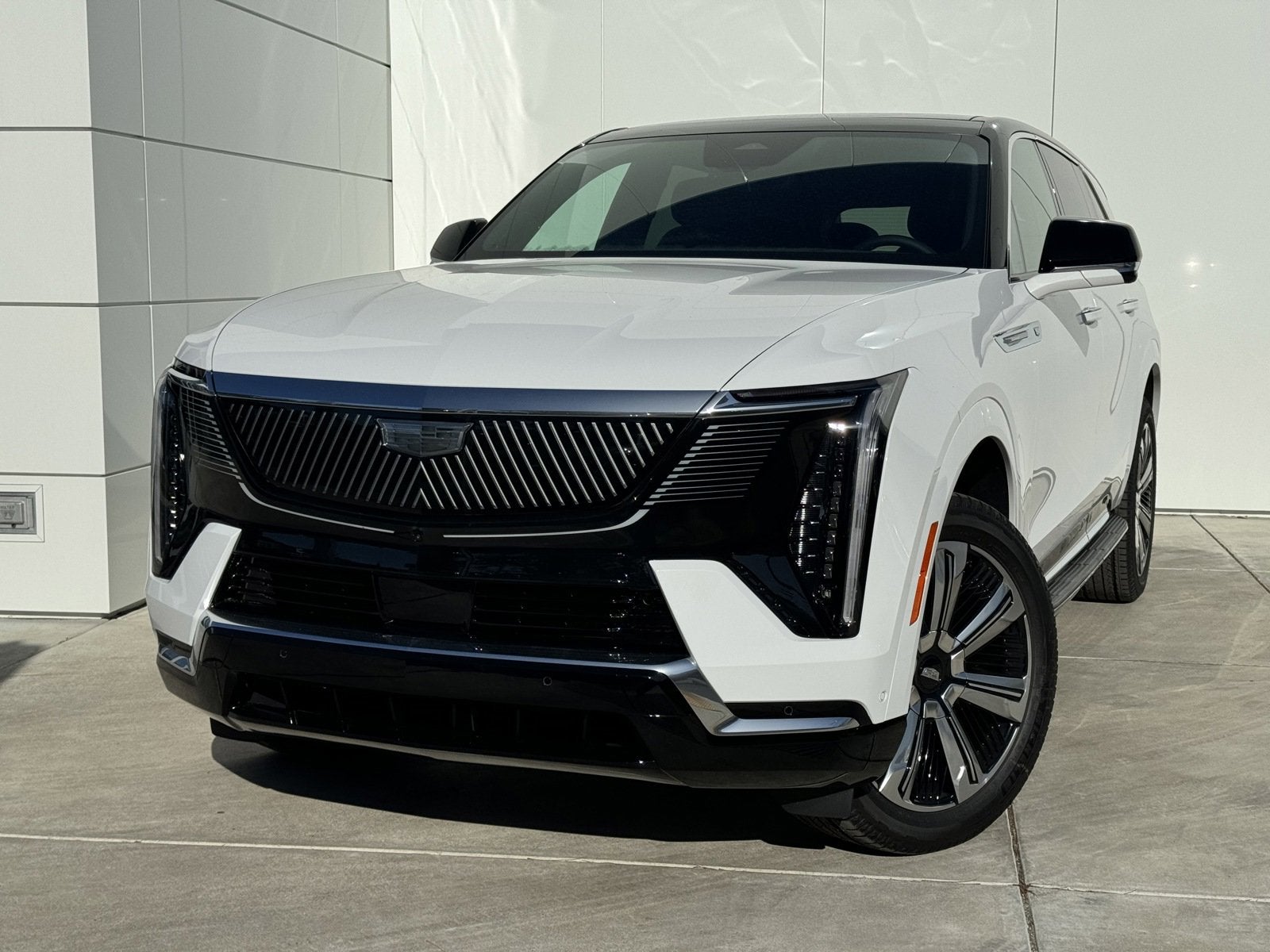 2025 Cadillac ESCALADE IQ Luxury 2