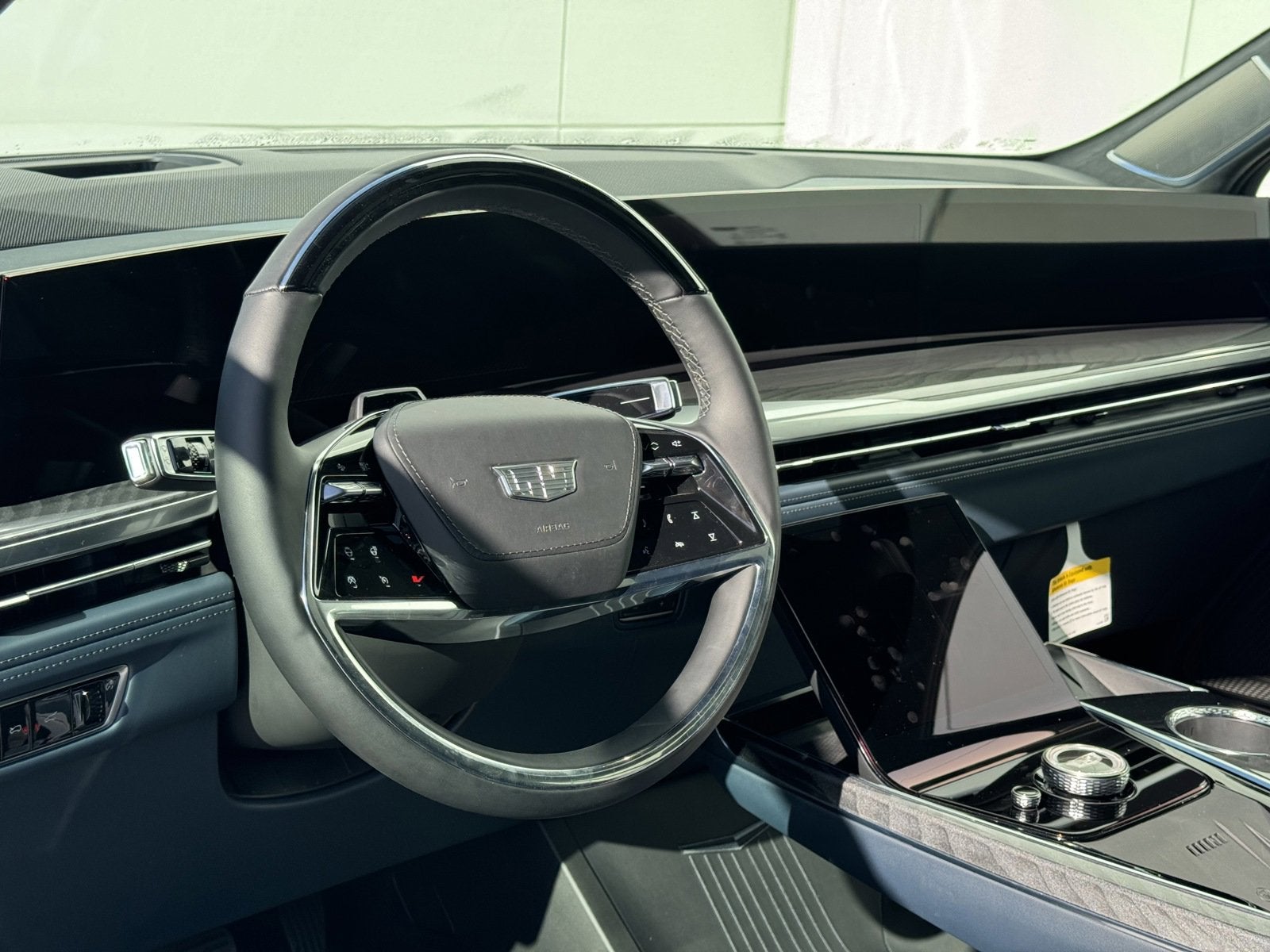 2025 Cadillac ESCALADE IQ Luxury 2