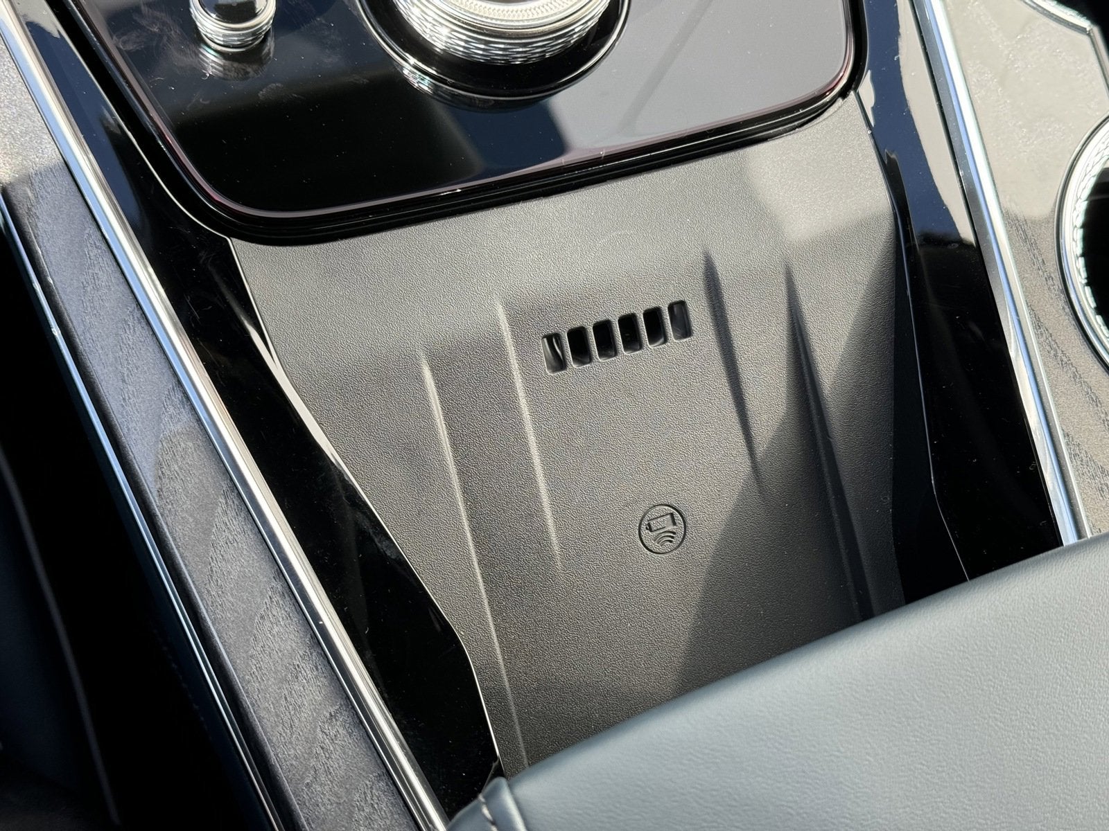 2025 Cadillac ESCALADE IQ Luxury 2