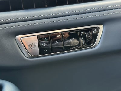 2025 Cadillac ESCALADE IQ Luxury 2