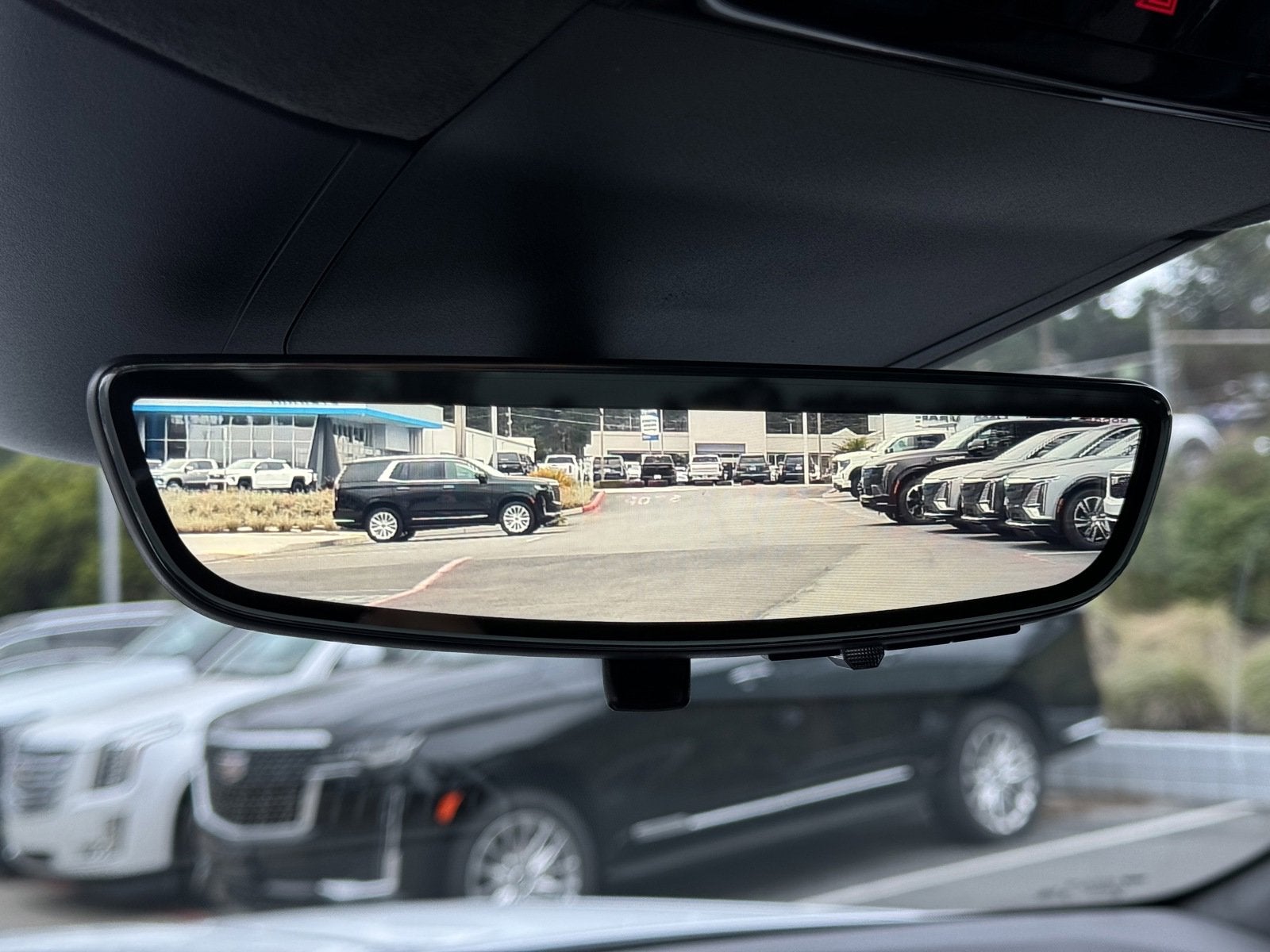 2025 Cadillac ESCALADE IQ Luxury 2