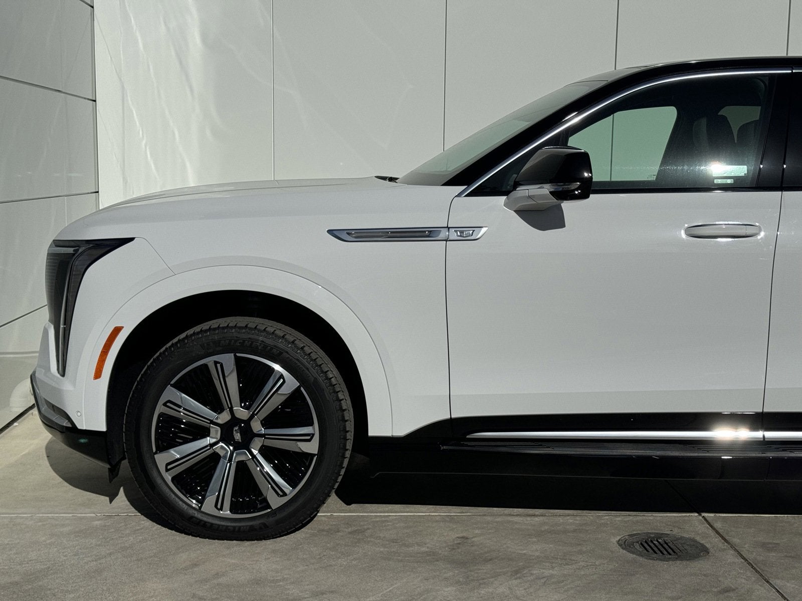 2025 Cadillac ESCALADE IQ Luxury 2