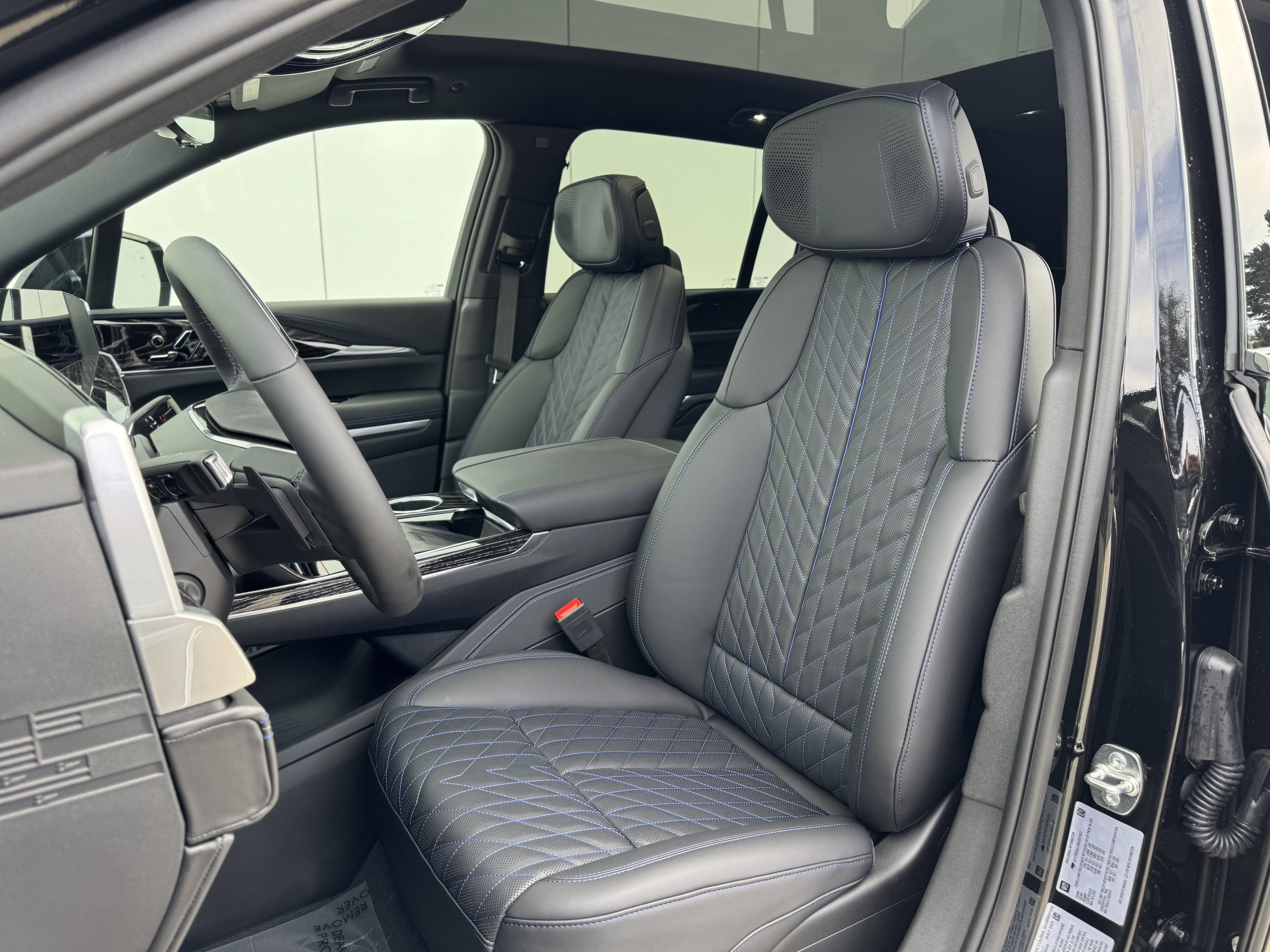 2025 Cadillac ESCALADE IQ Sport 1