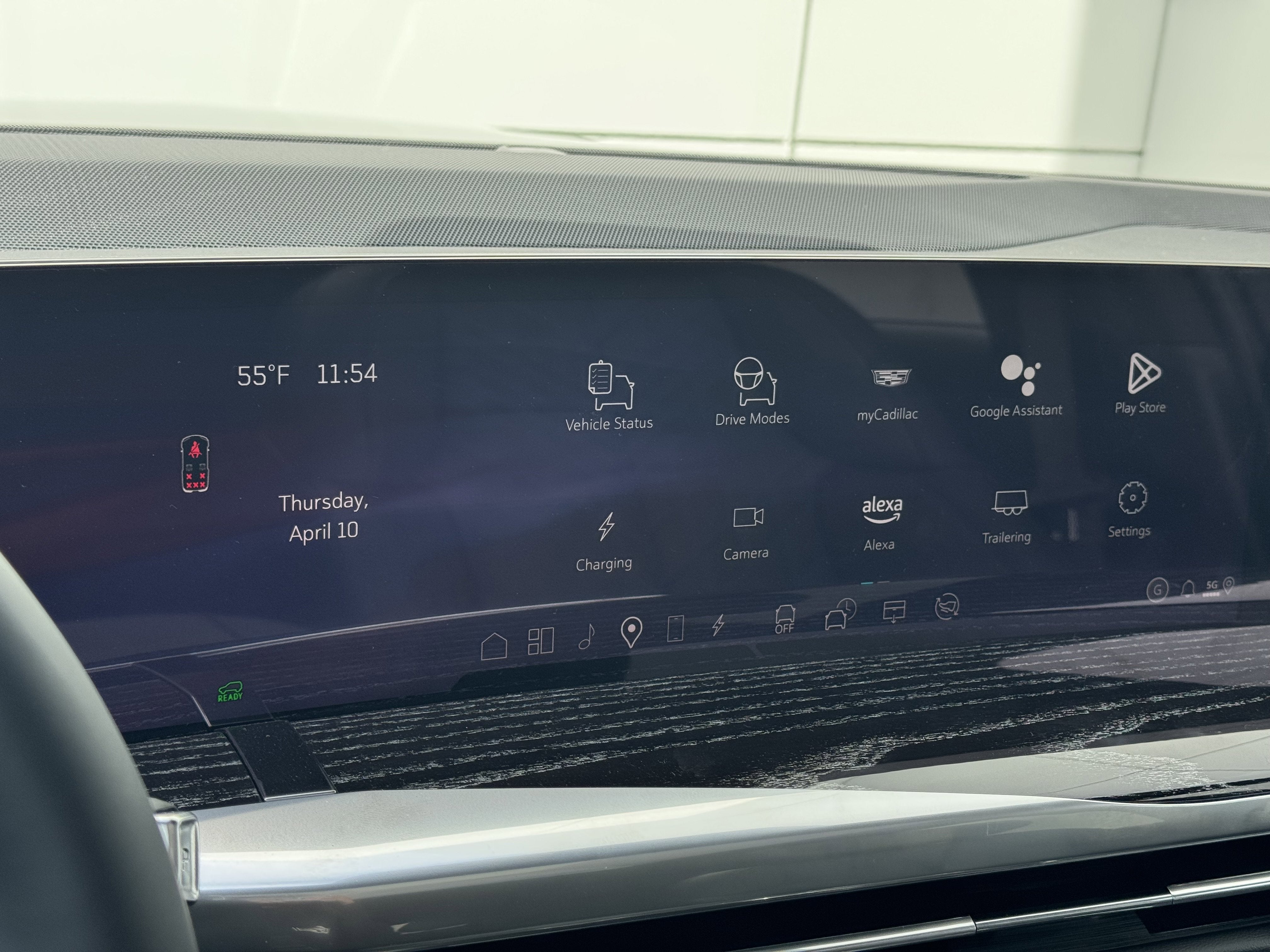 2025 Cadillac ESCALADE IQ Sport 1