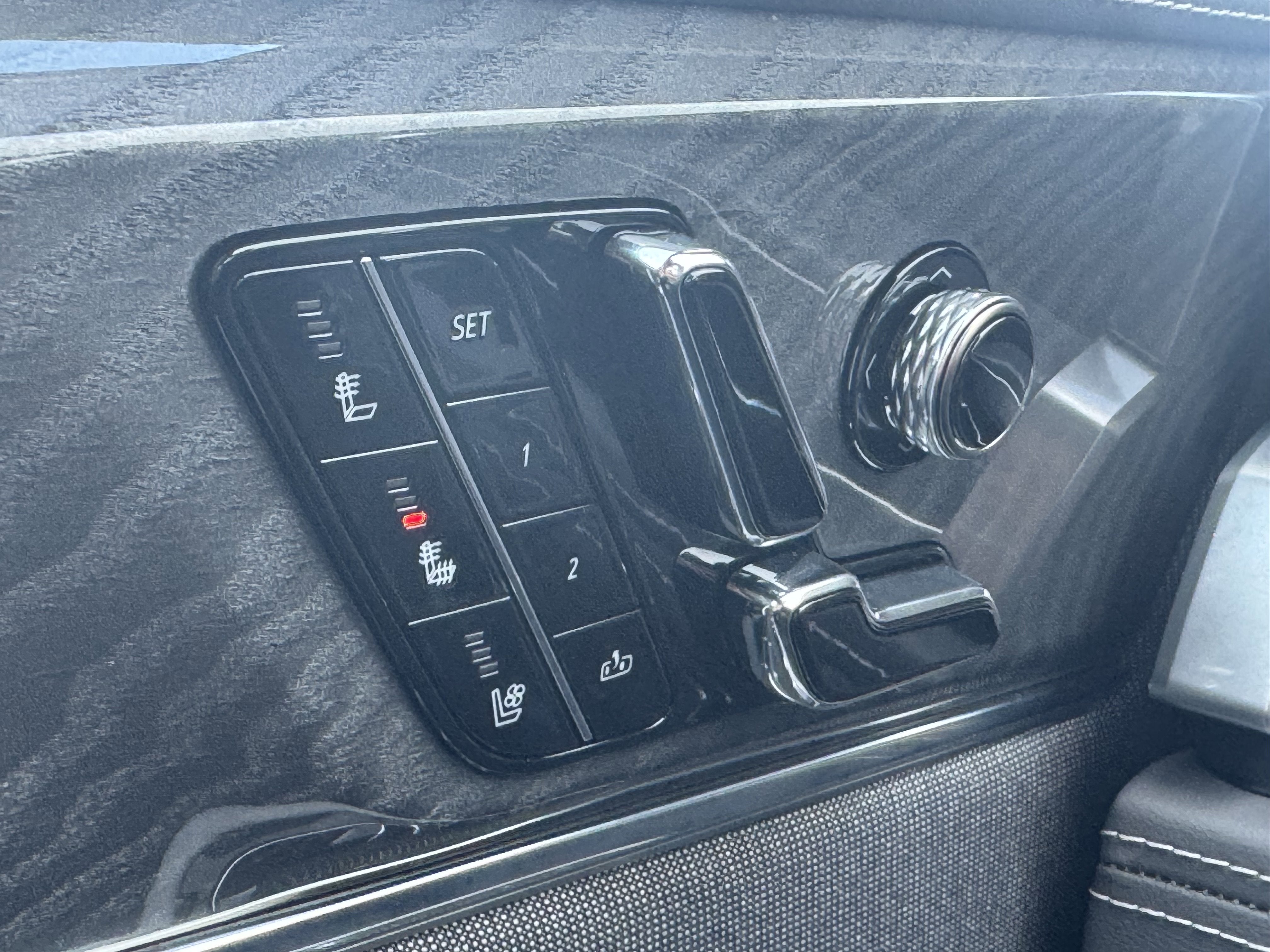 2025 Cadillac ESCALADE IQ Sport 1