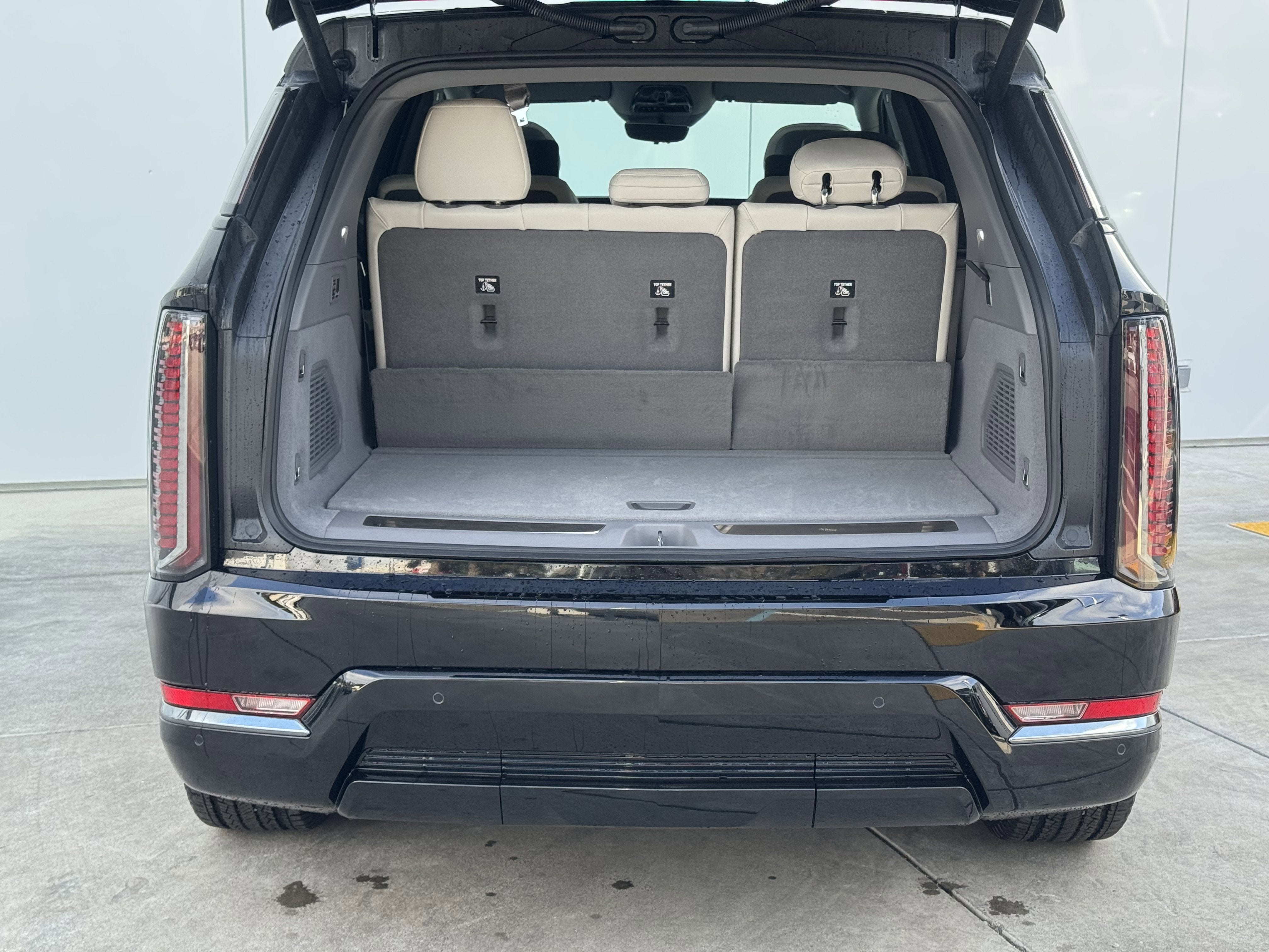 2025 Cadillac ESCALADE IQ Sport 1