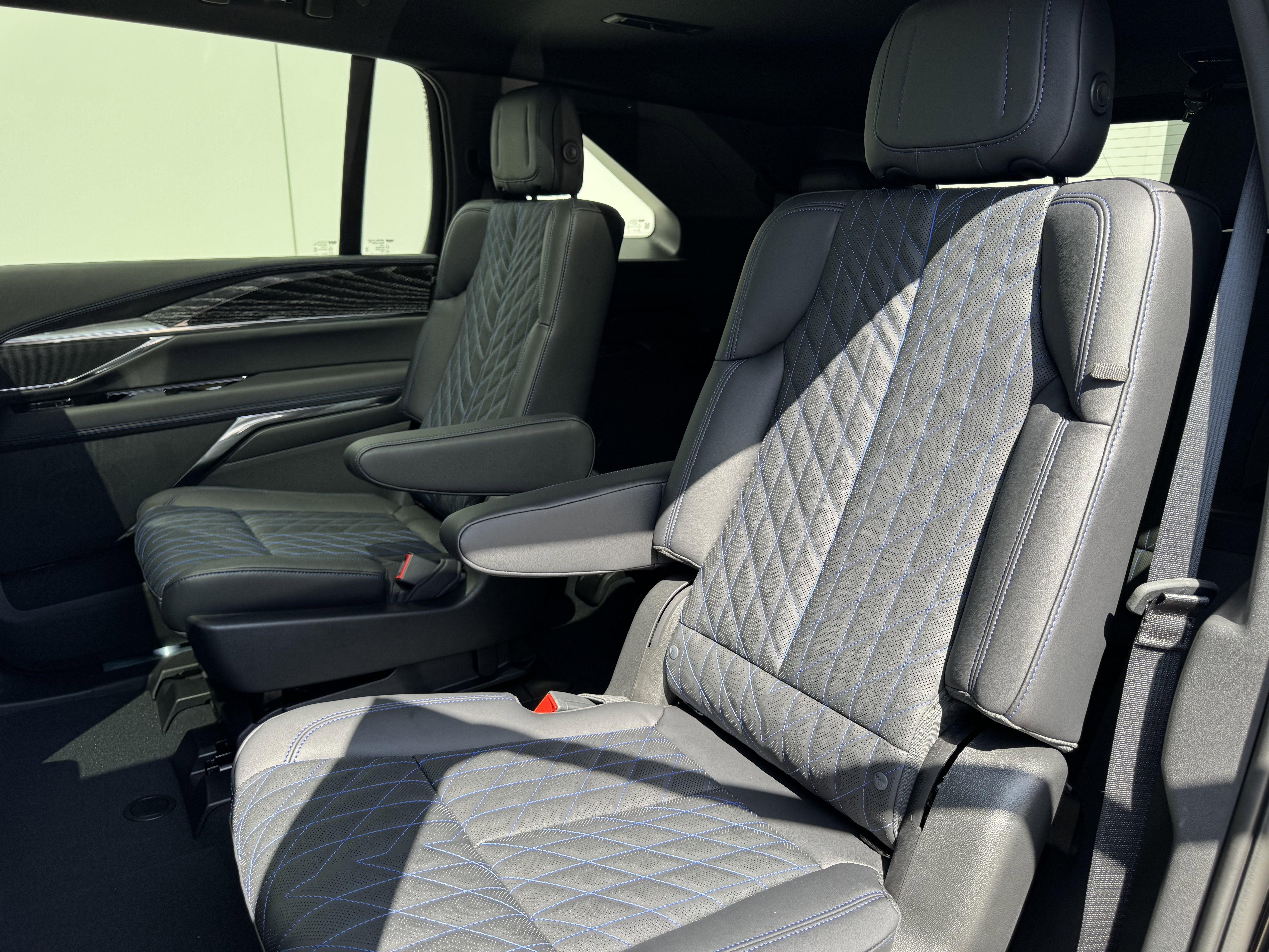 2025 Cadillac ESCALADE IQ Sport 1