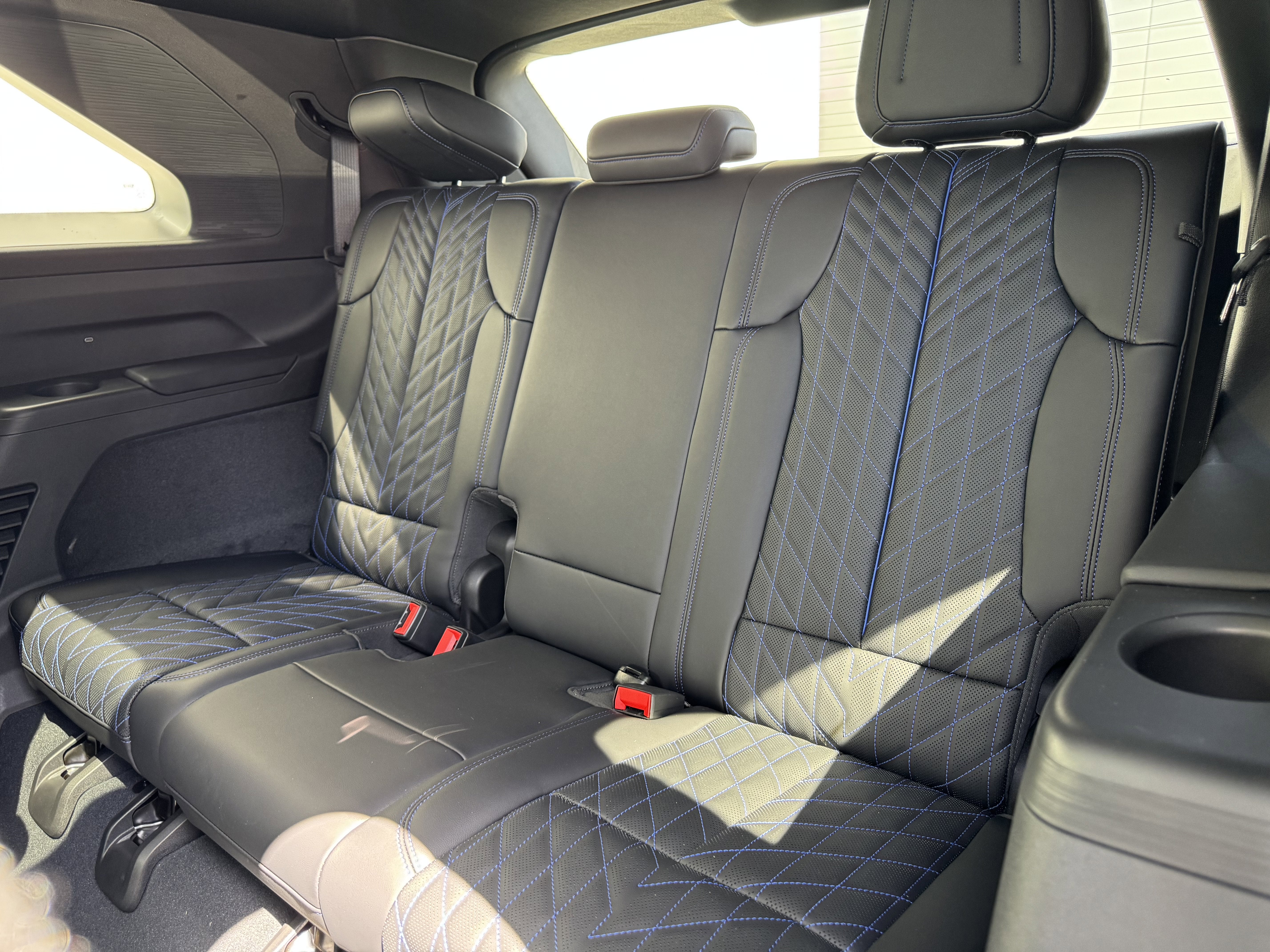 2025 Cadillac ESCALADE IQ Sport 1