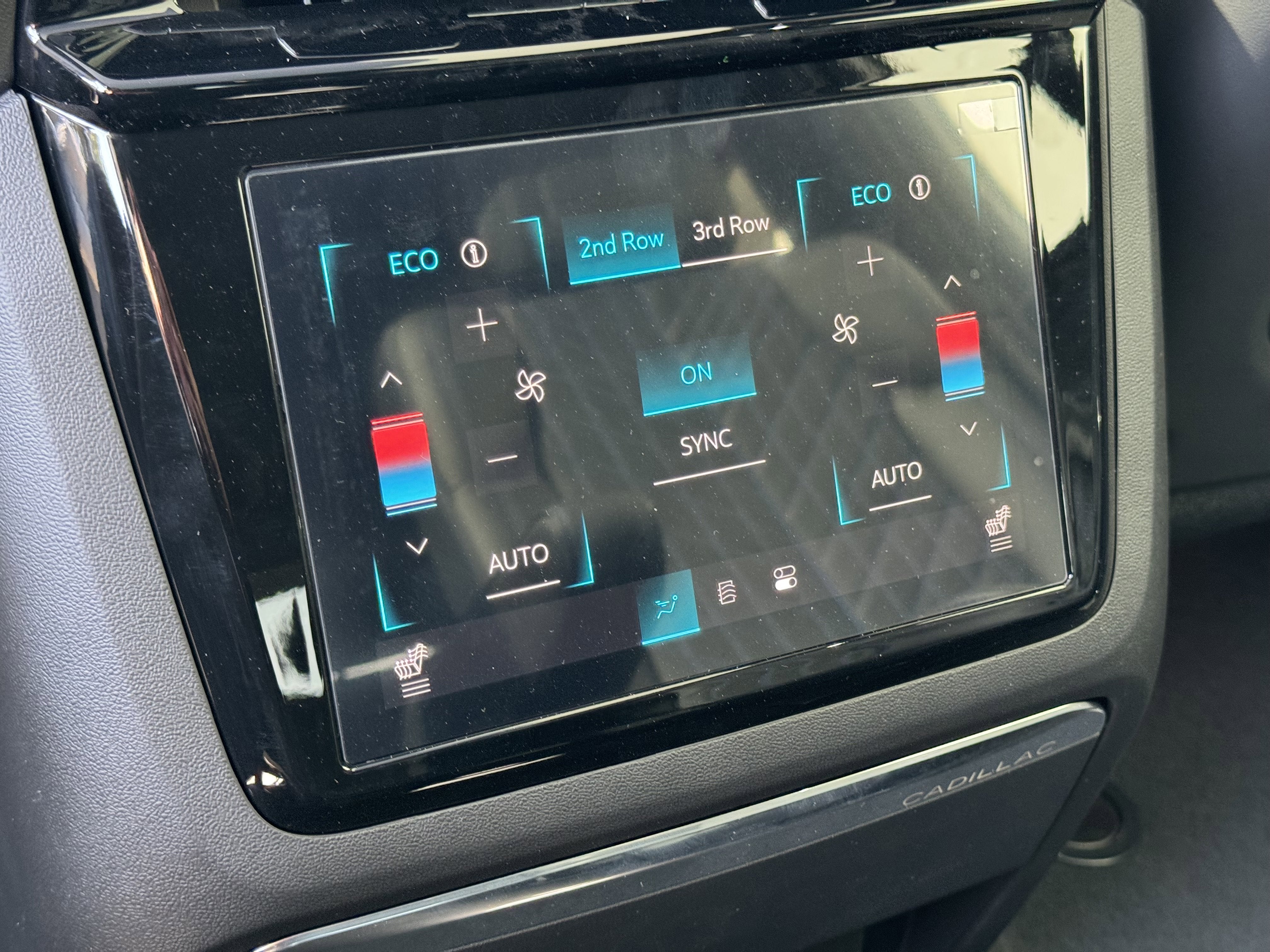 2025 Cadillac ESCALADE IQ Sport 1