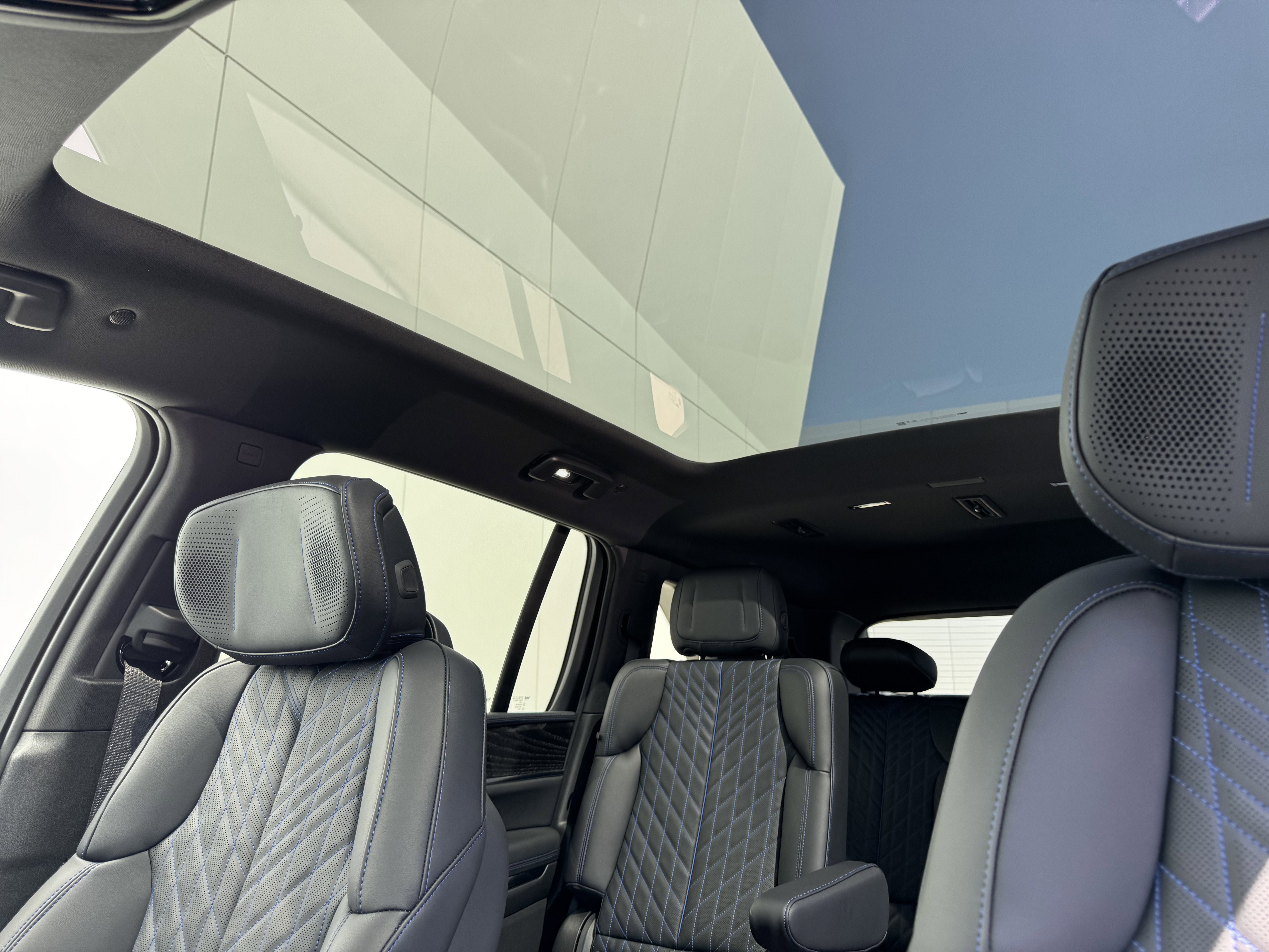 2025 Cadillac ESCALADE IQ Sport 1