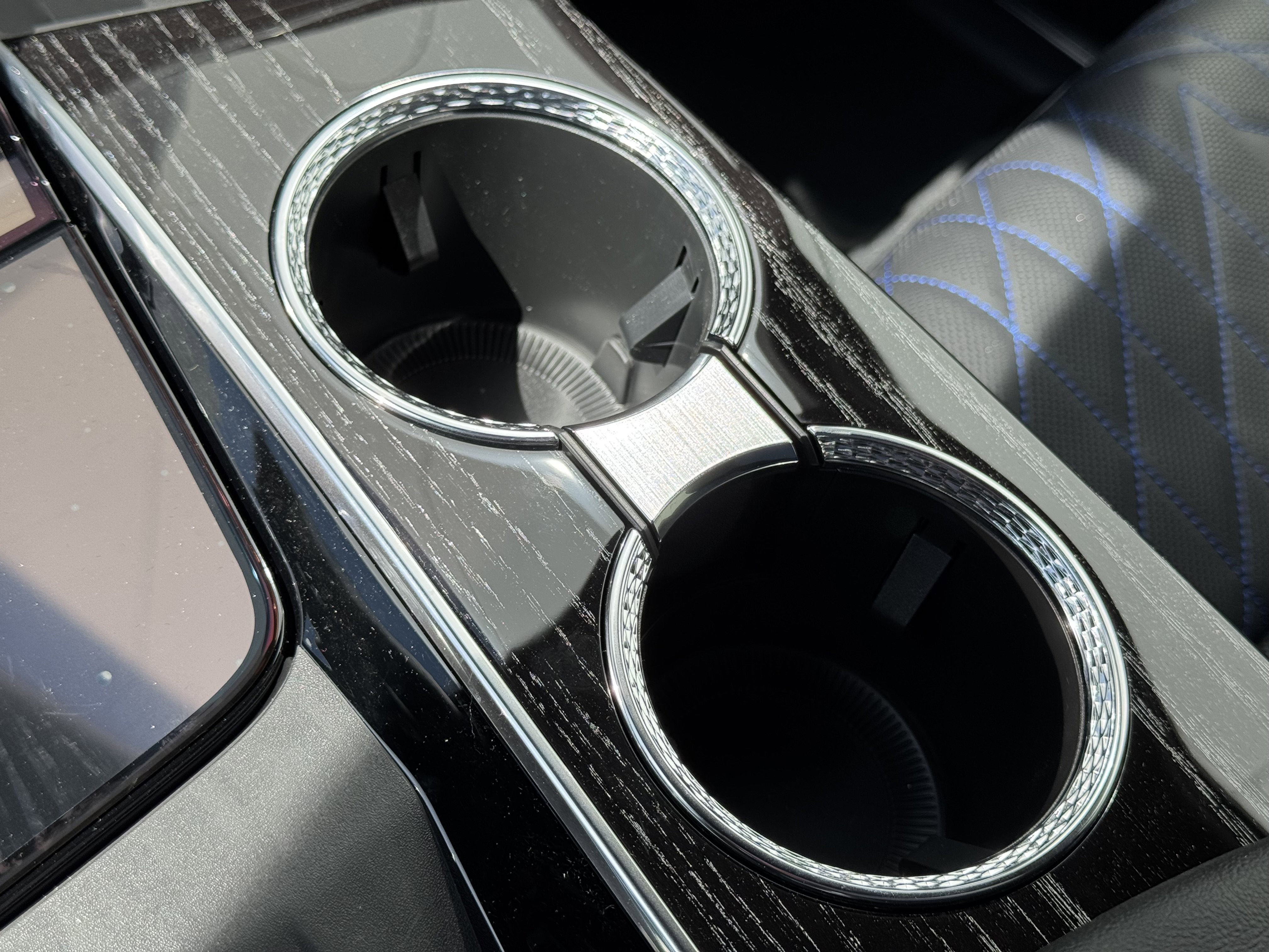 2025 Cadillac ESCALADE IQ Sport 1