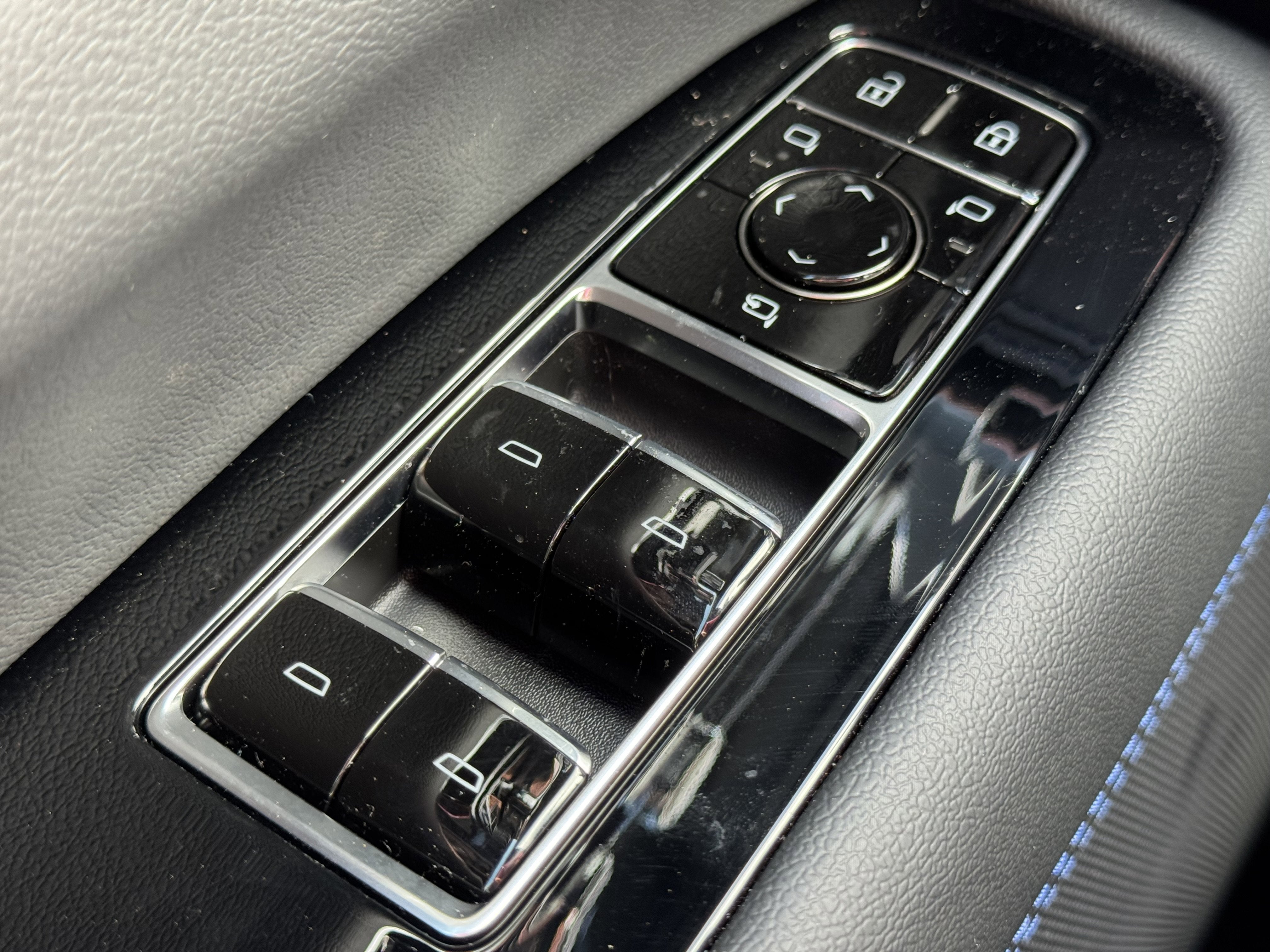 2025 Cadillac ESCALADE IQ Sport 1