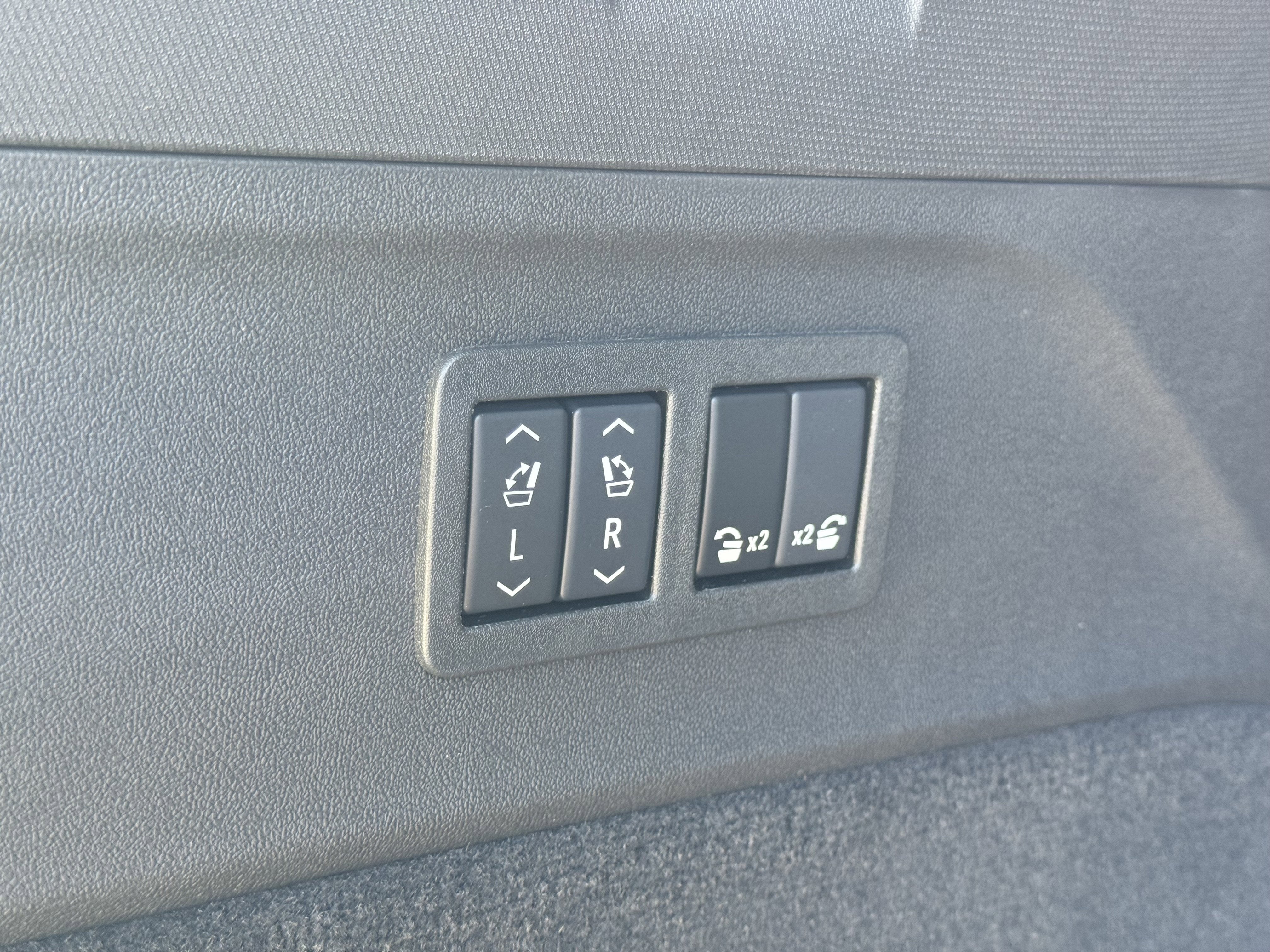 2026 Cadillac ESCALADE IQ Sport