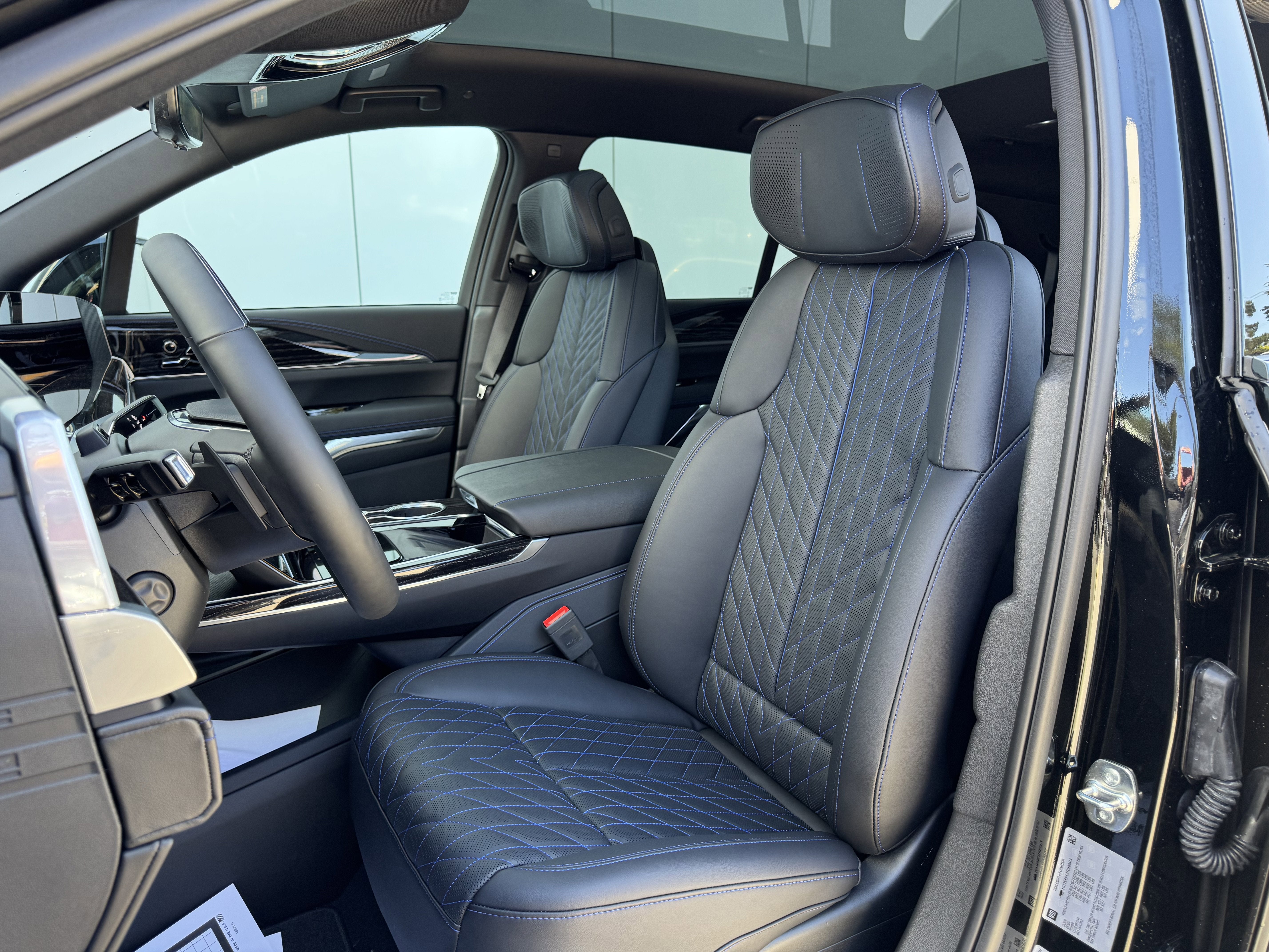 2026 Cadillac ESCALADE IQ Sport