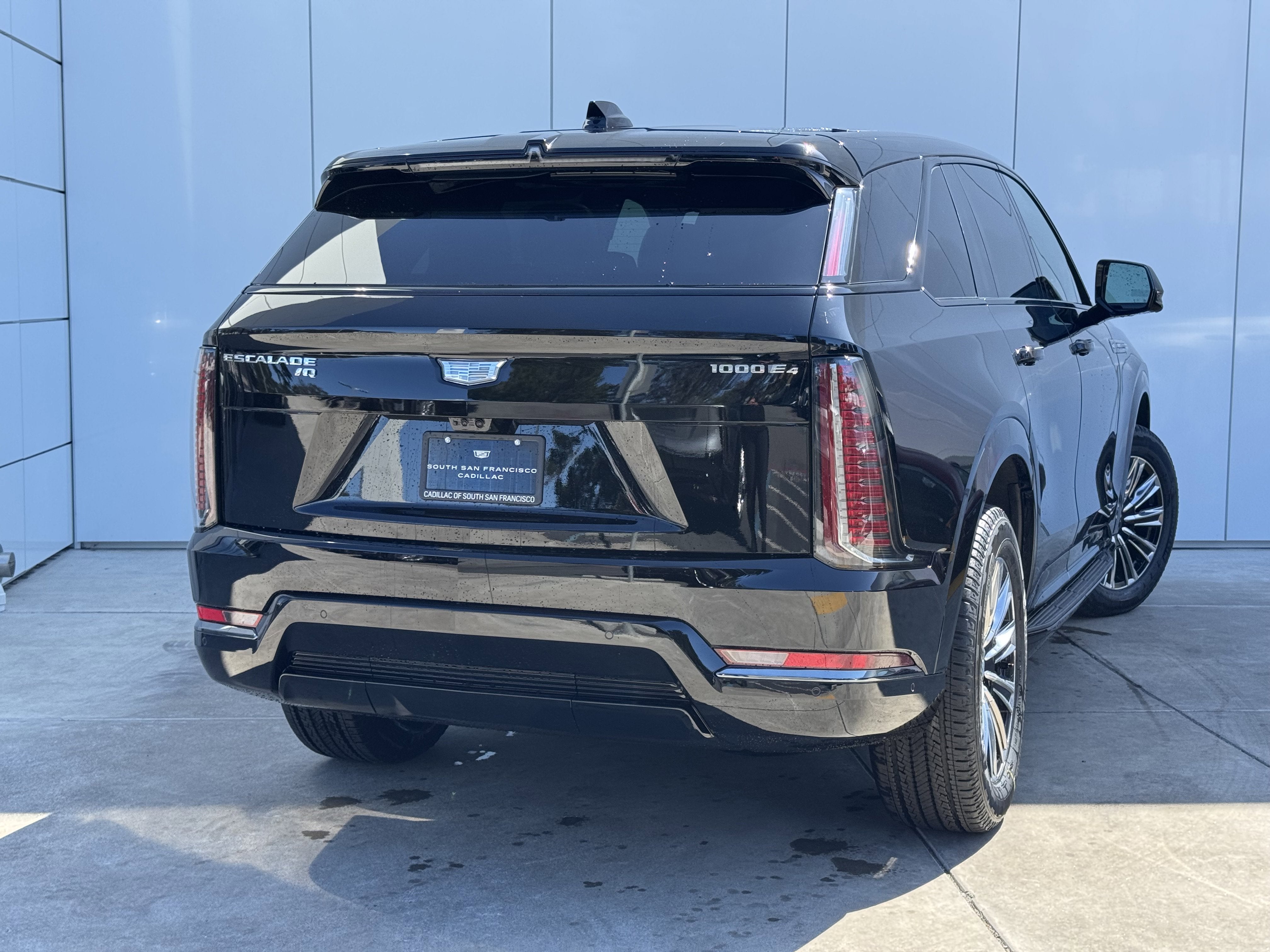 2026 Cadillac ESCALADE IQ Sport