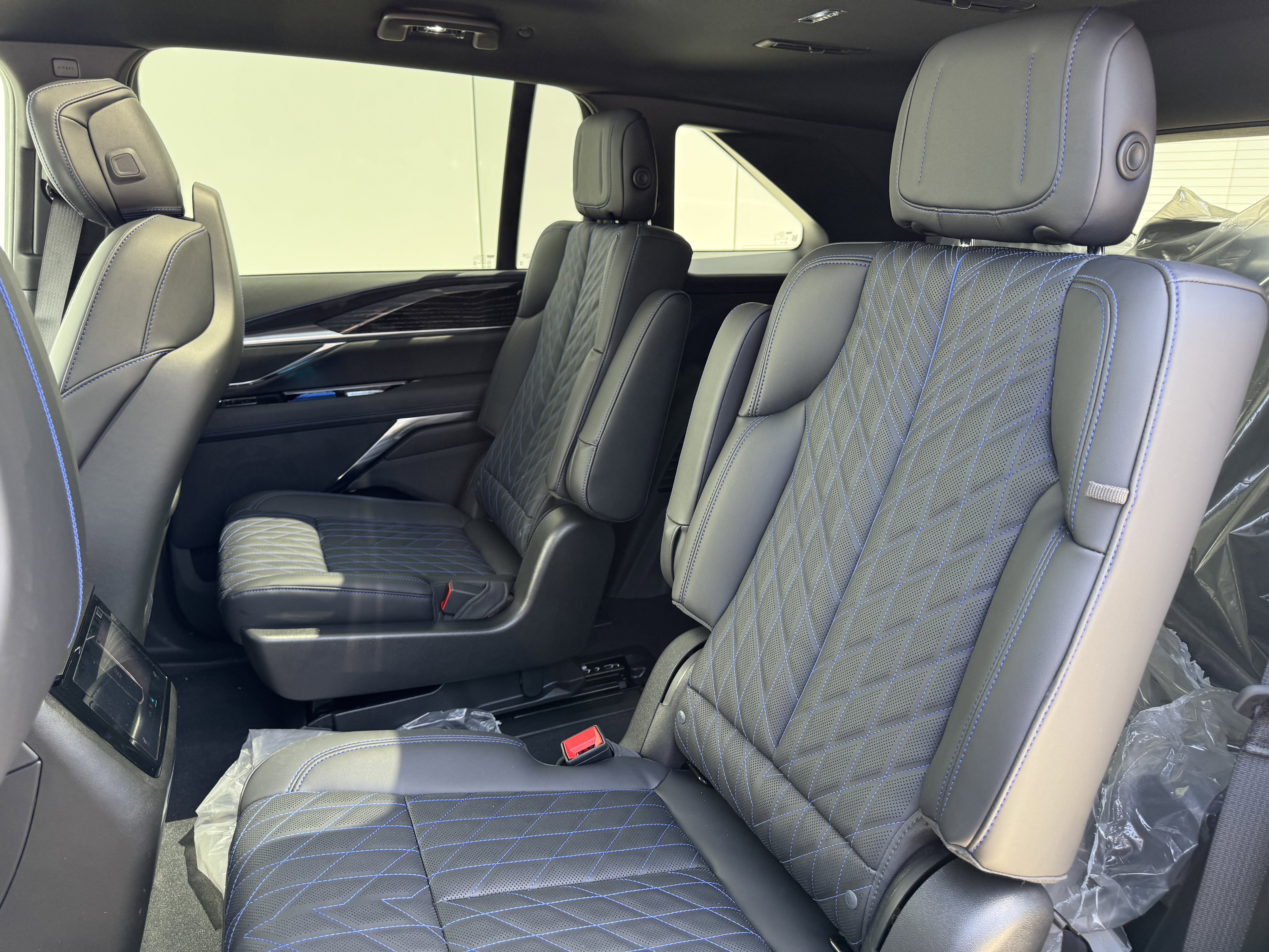 2025 Cadillac ESCALADE IQ Sport 1