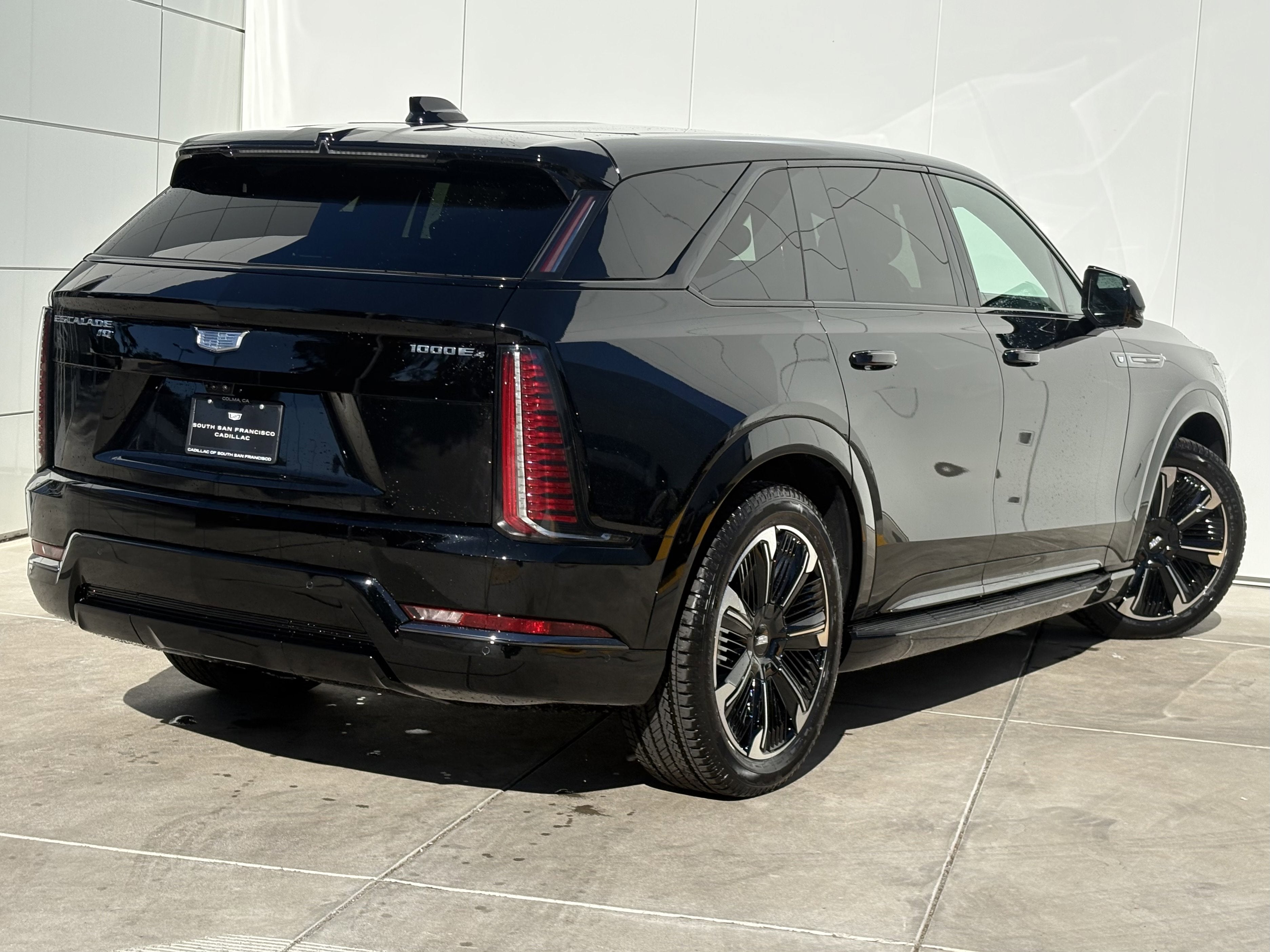 2025 Cadillac ESCALADE IQ Sport 1