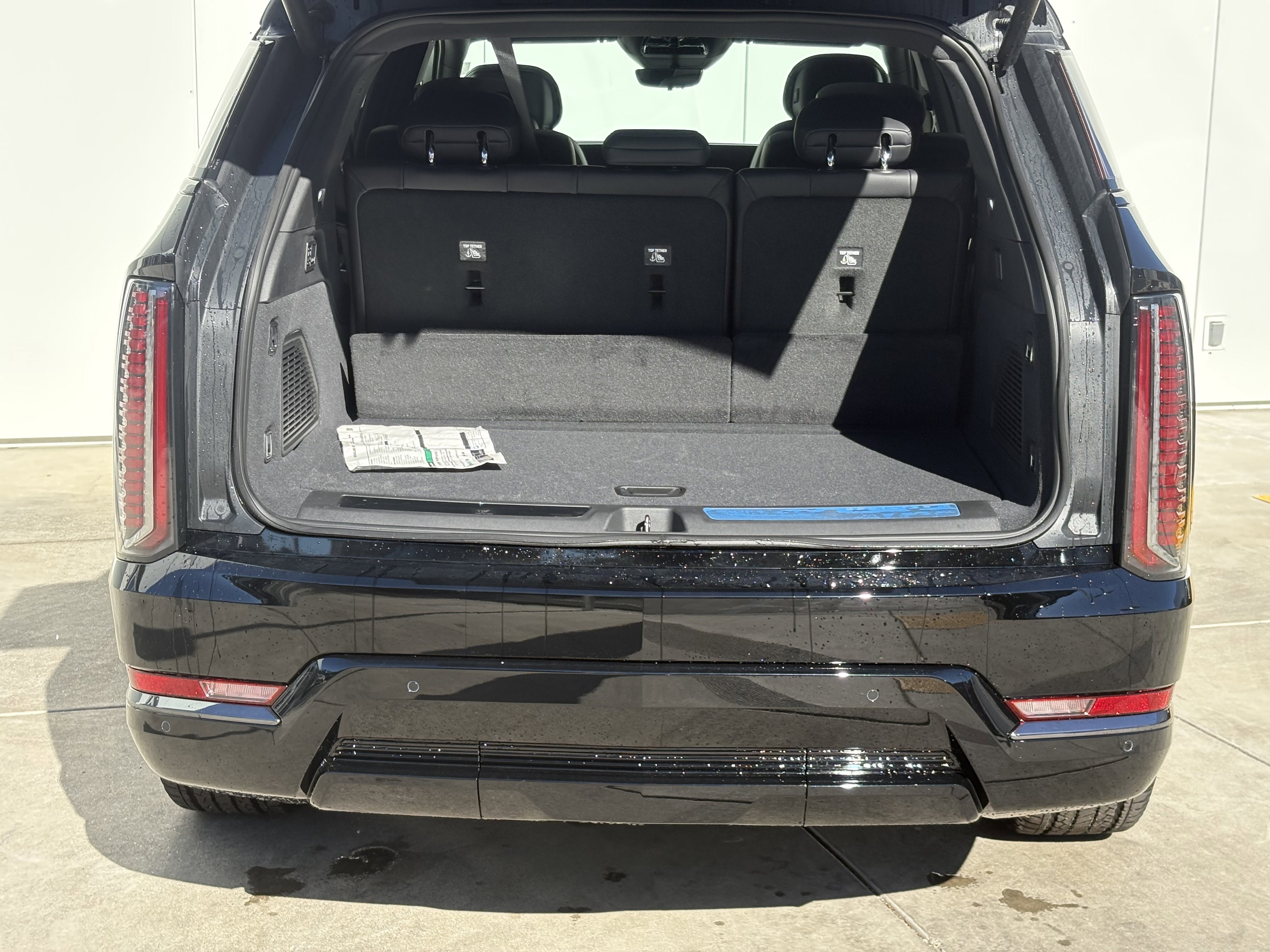 2025 Cadillac ESCALADE IQ Sport 1