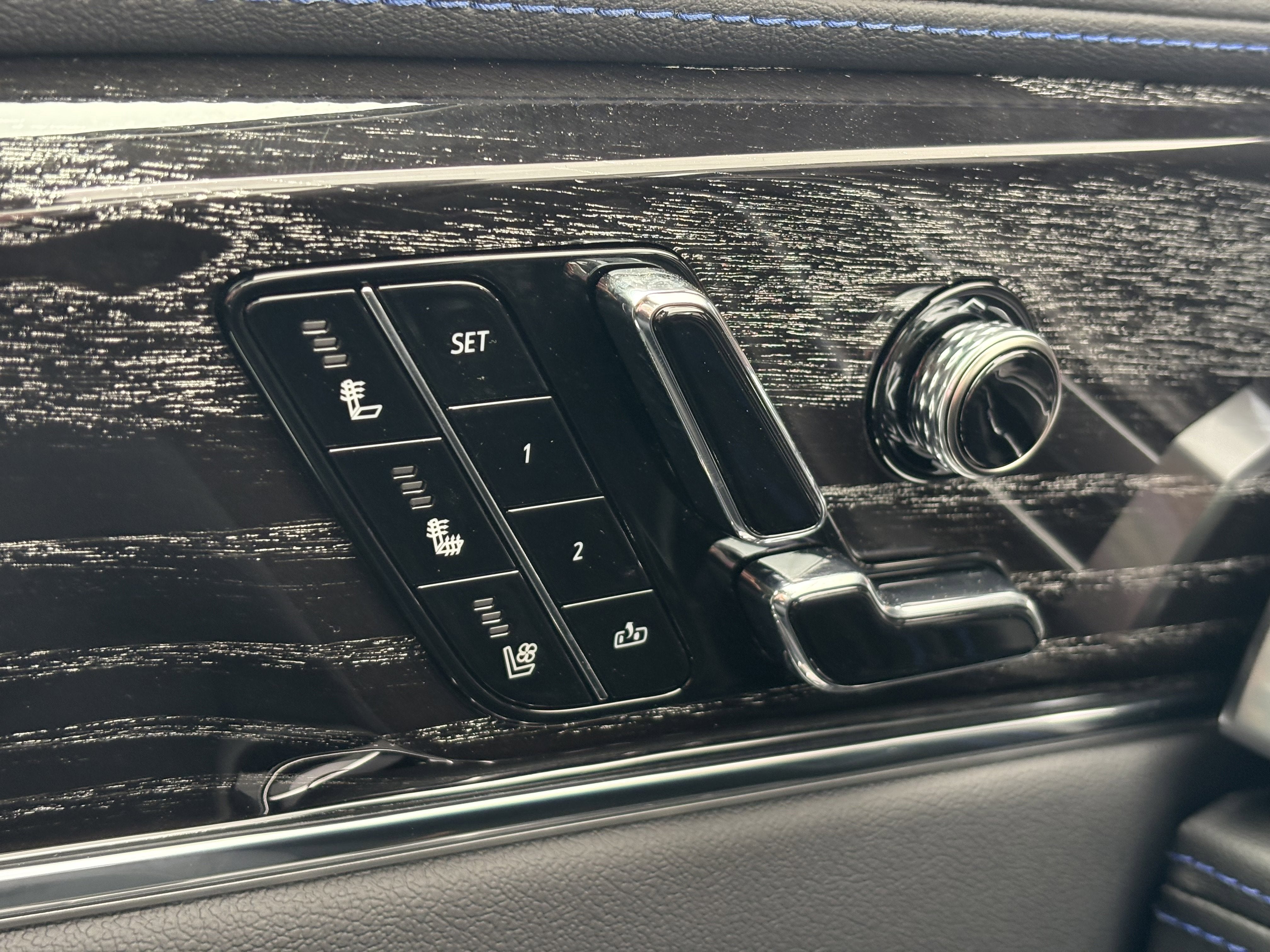 2026 Cadillac ESCALADE IQ Sport