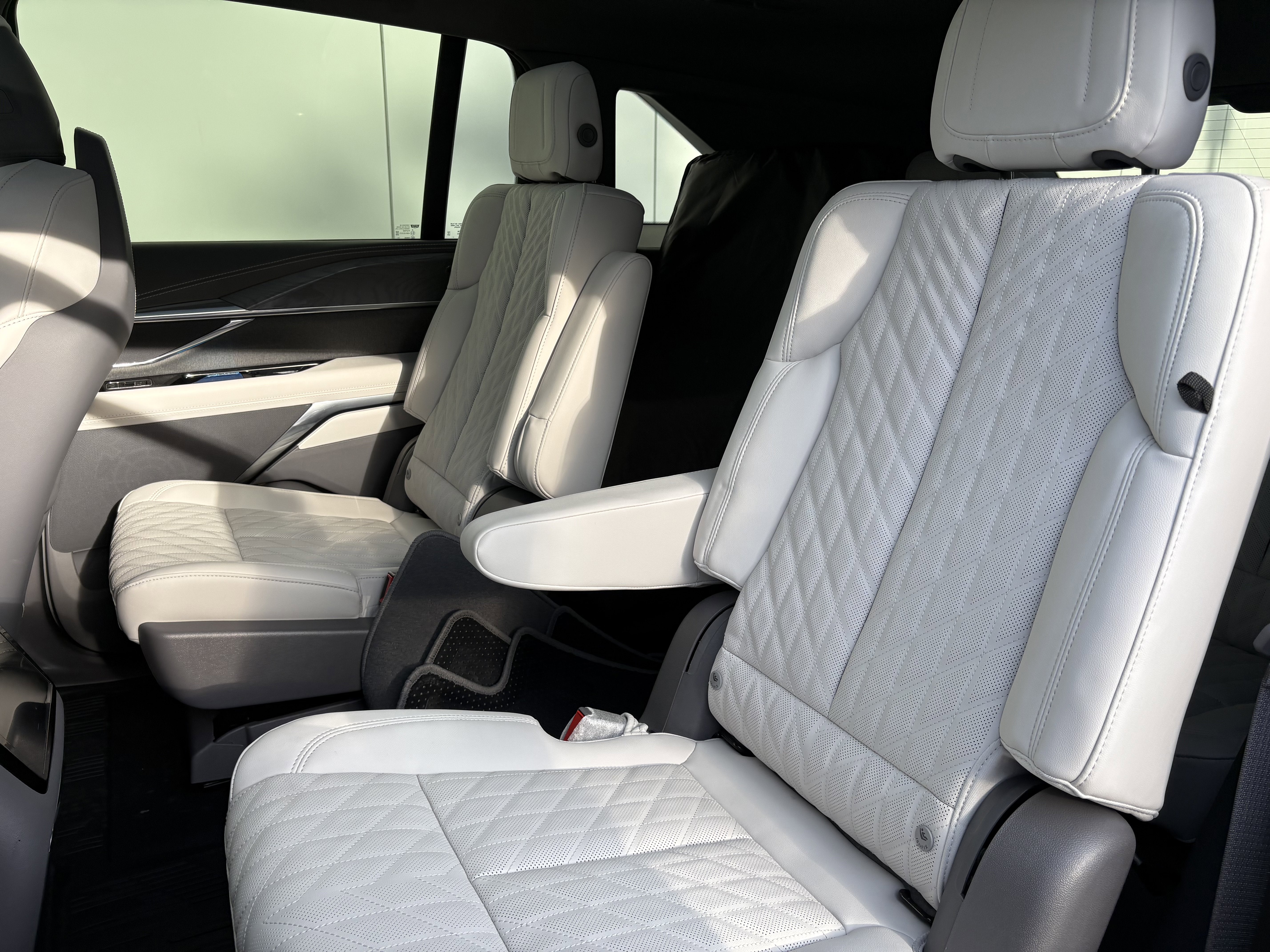 2026 Cadillac ESCALADE IQ Sport