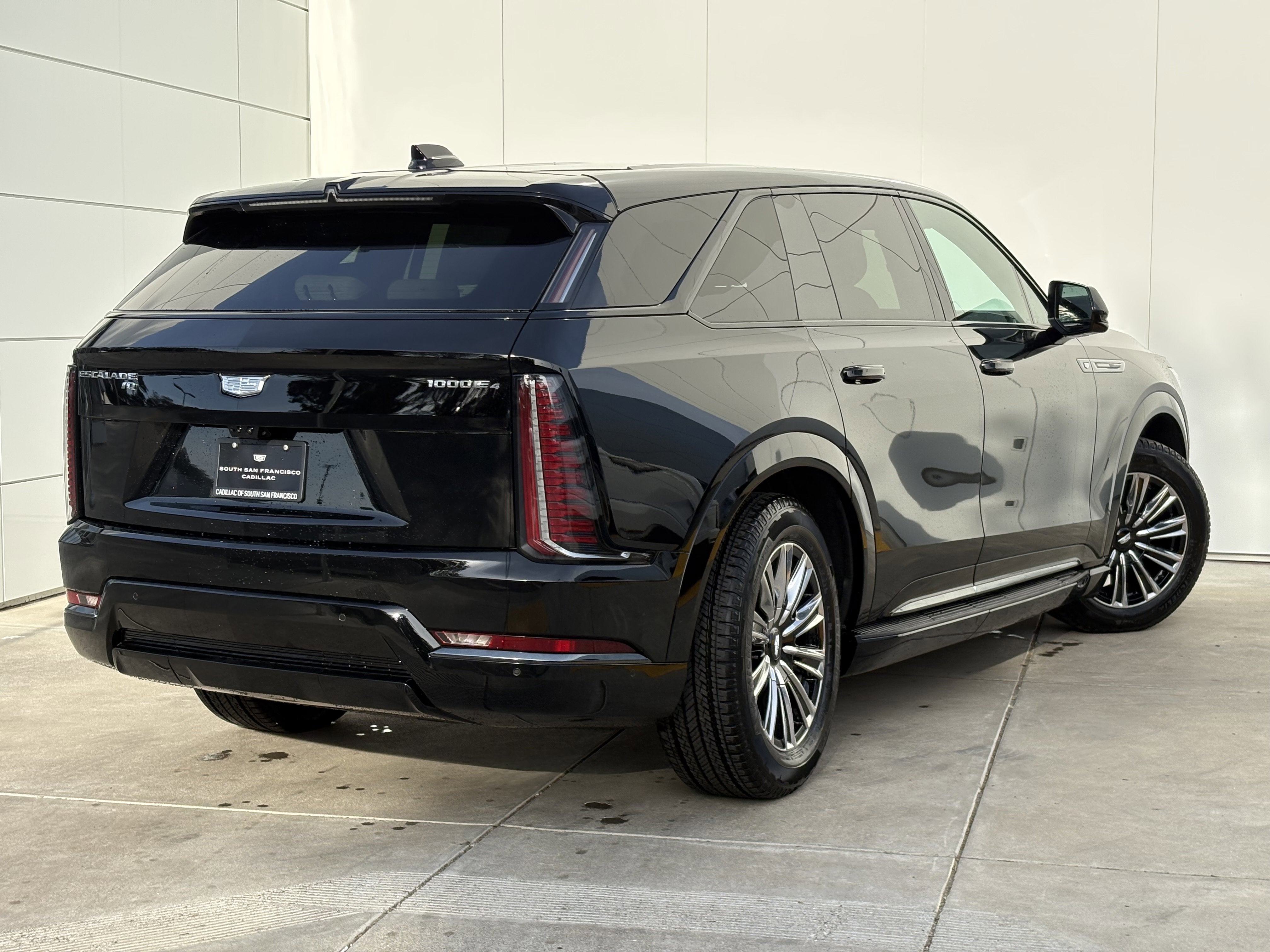 2026 Cadillac ESCALADE IQ Sport