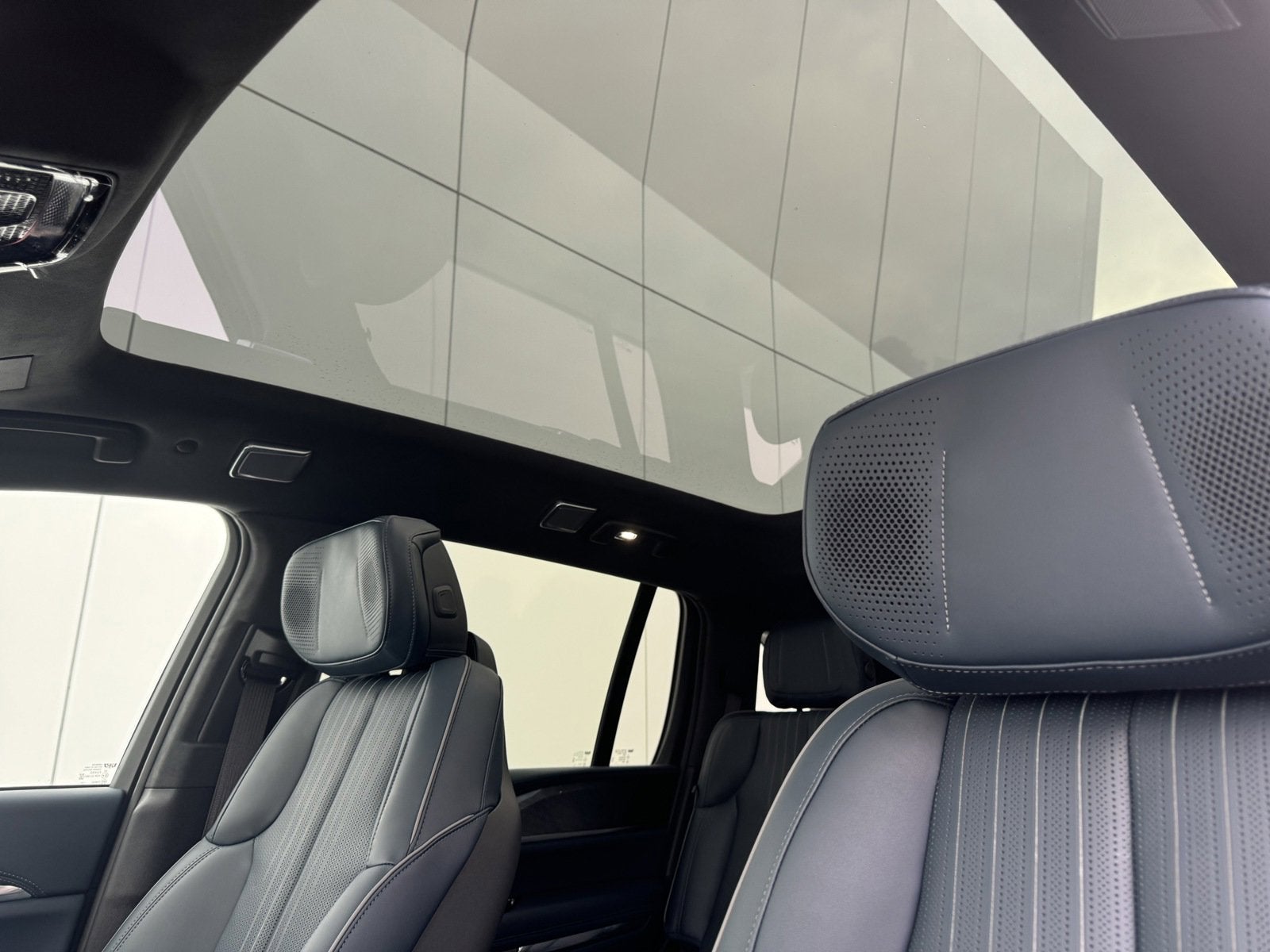 2025 Cadillac ESCALADE IQ Sport 2