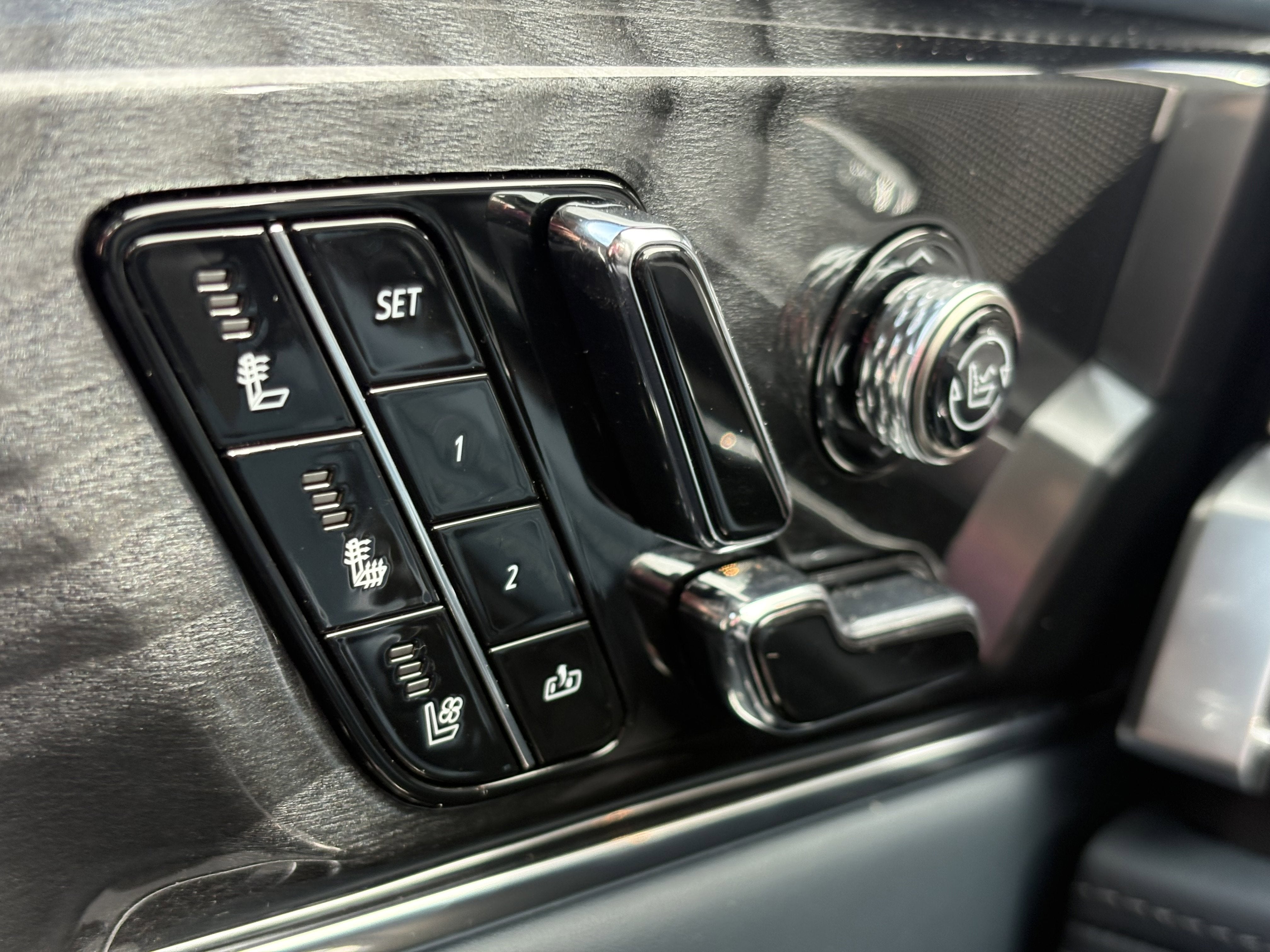 2025 Cadillac ESCALADE IQ Sport 2