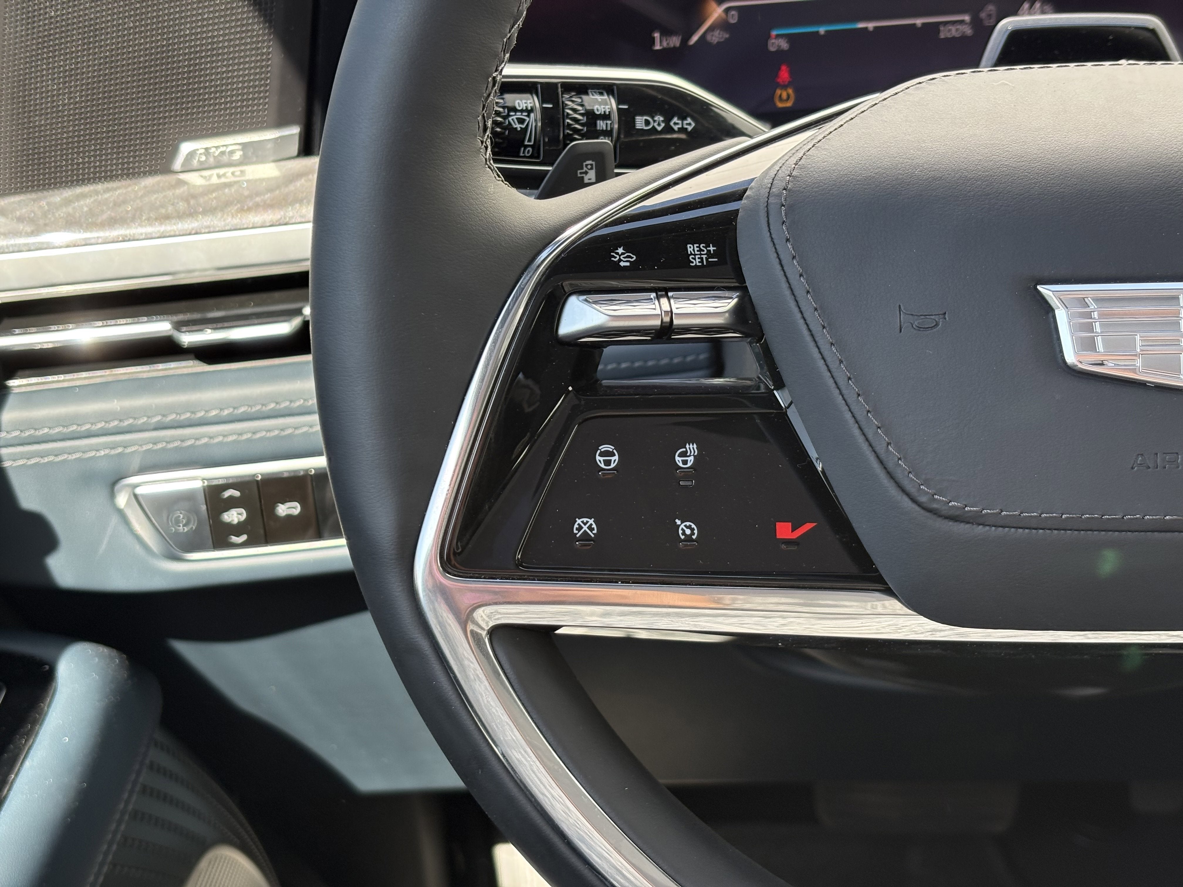 2025 Cadillac ESCALADE IQ Sport 2