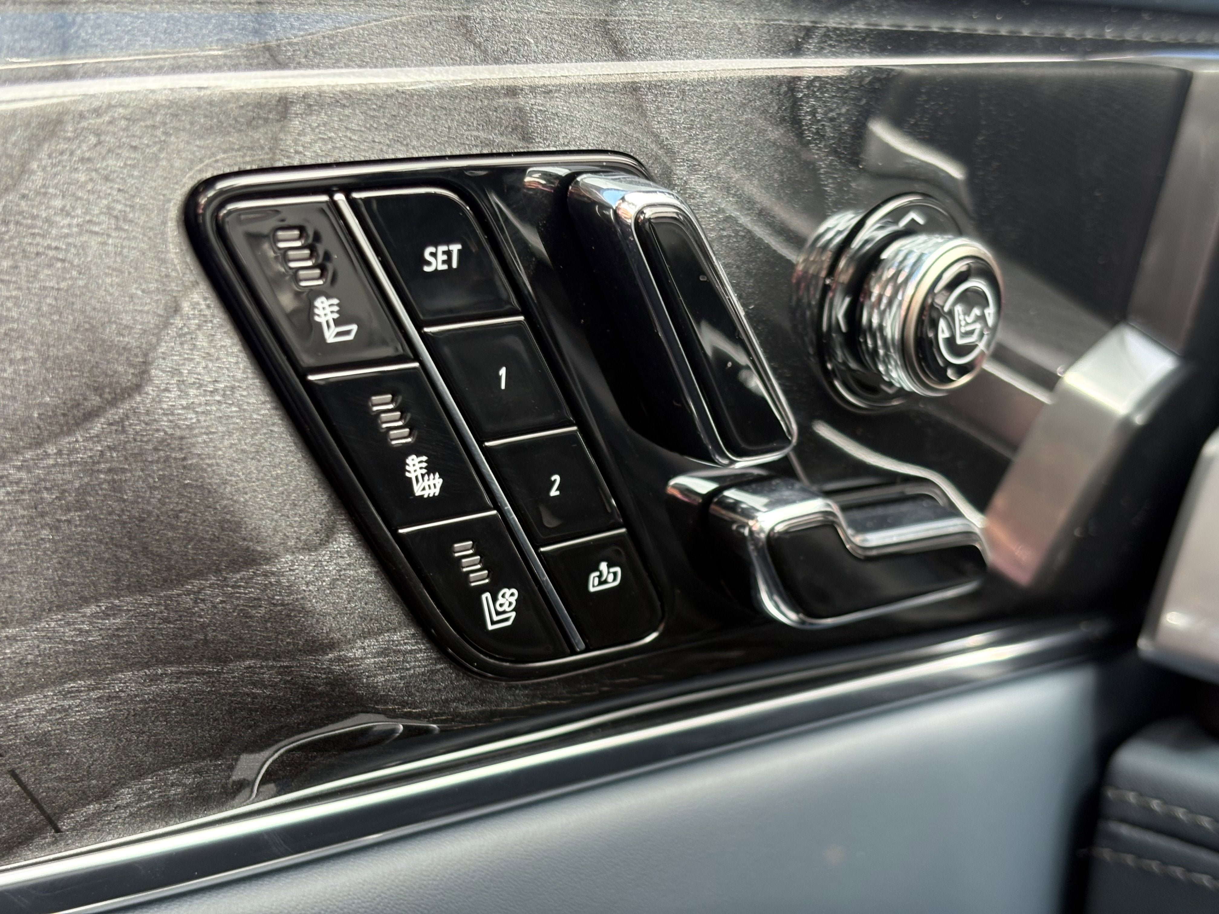 2026 Cadillac ESCALADE IQ Premium Sport