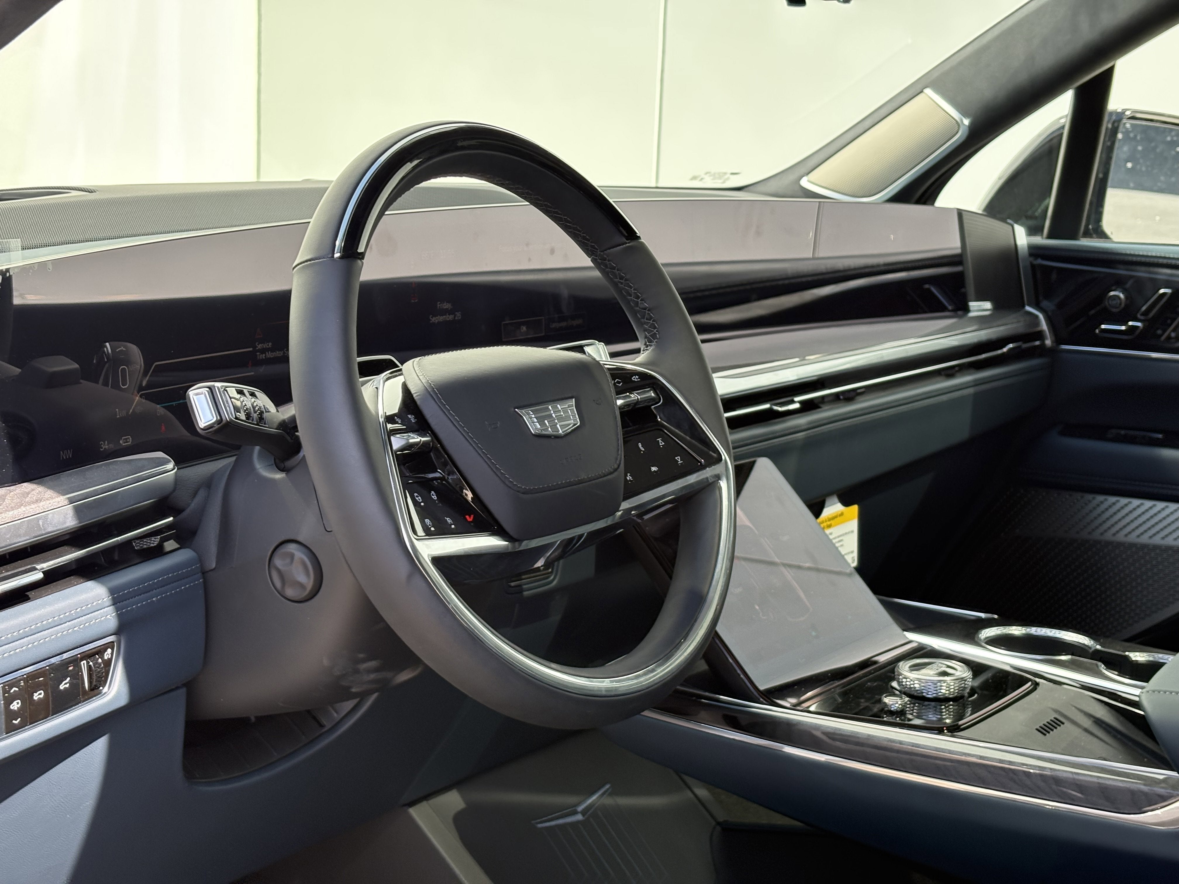 2025 Cadillac ESCALADE IQ Sport 2