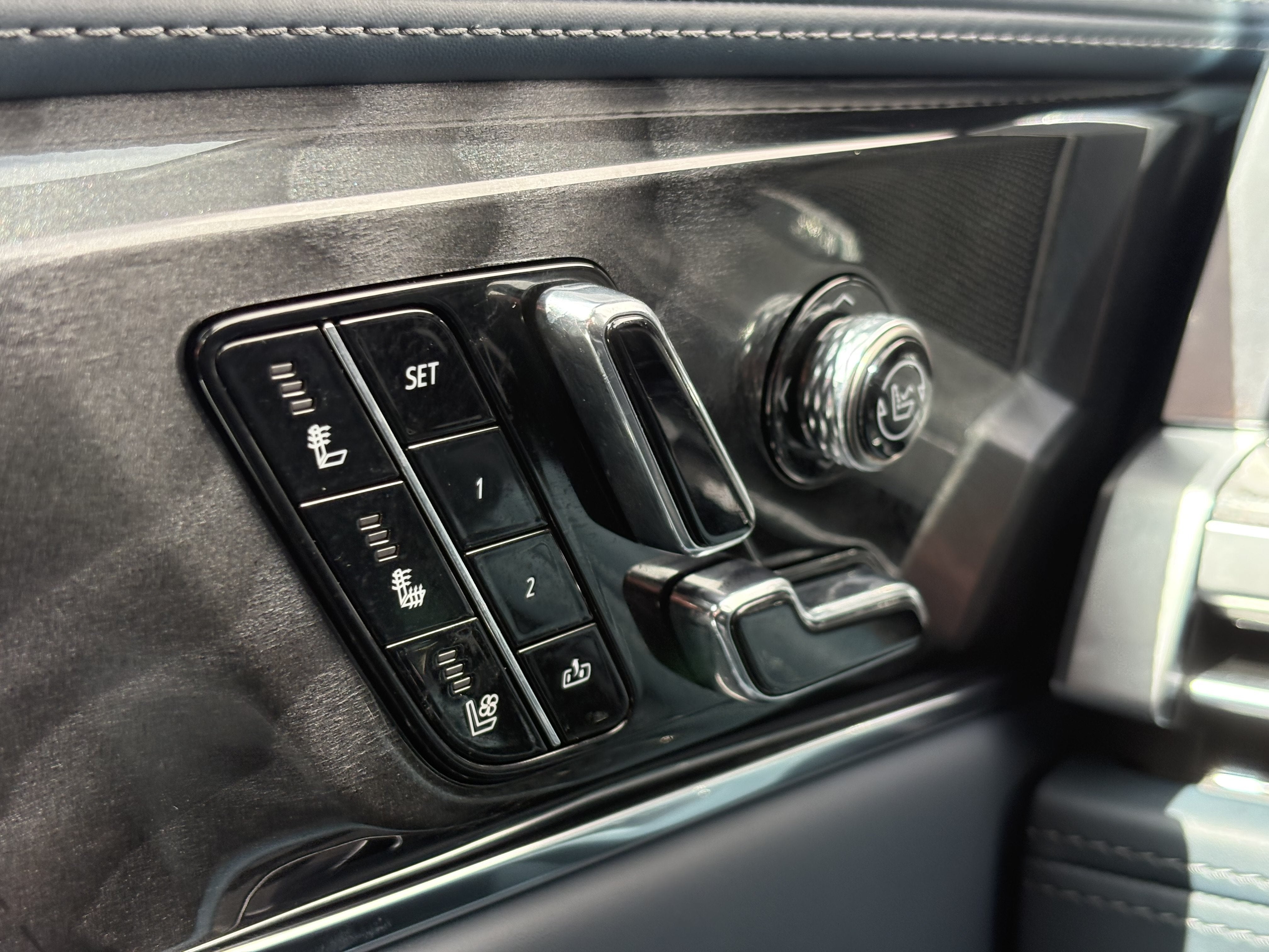 2026 Cadillac ESCALADE IQ Premium Sport
