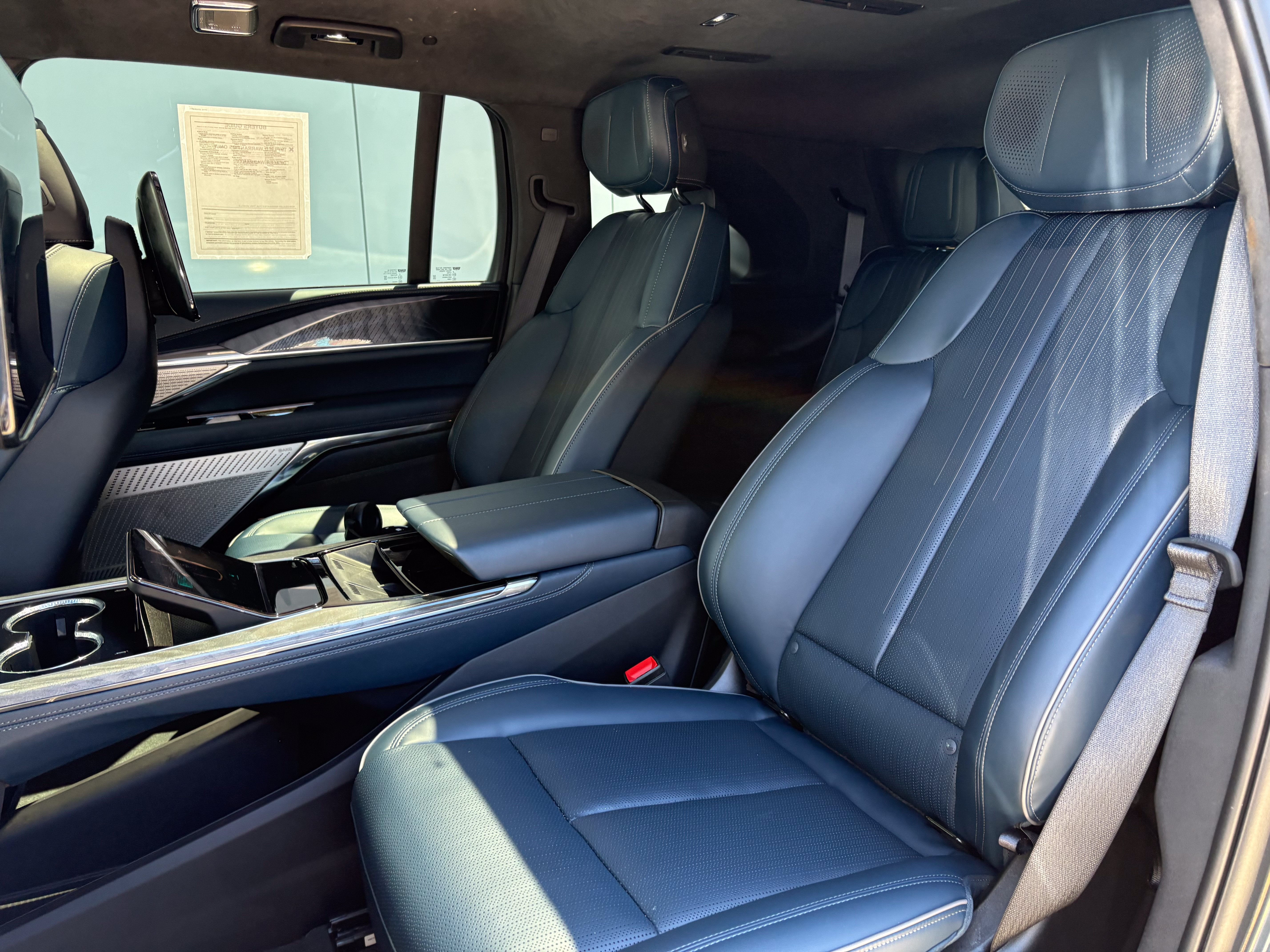 2025 Cadillac ESCALADE IQ Sport 2