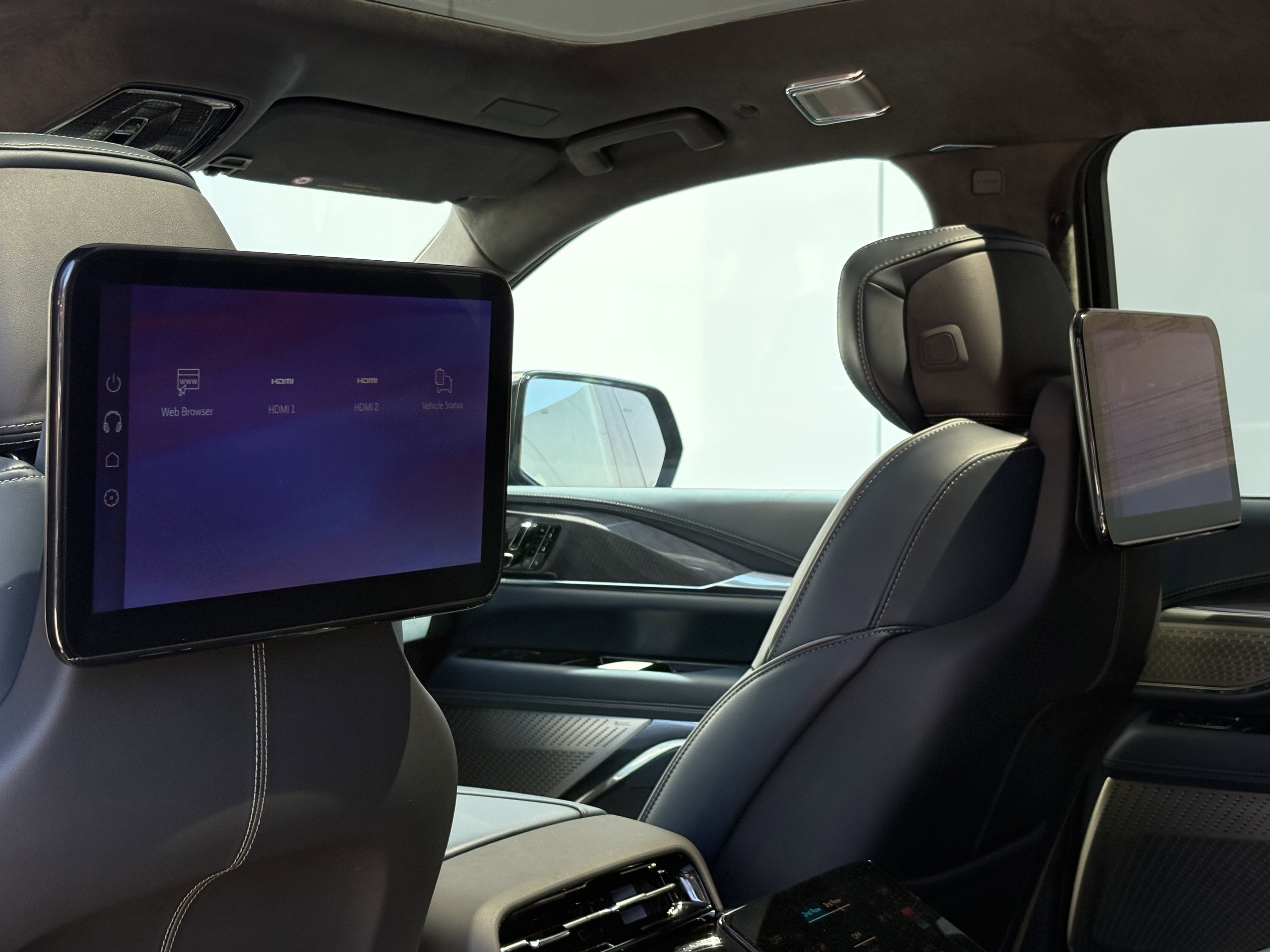 2025 Cadillac ESCALADE IQ Sport 2