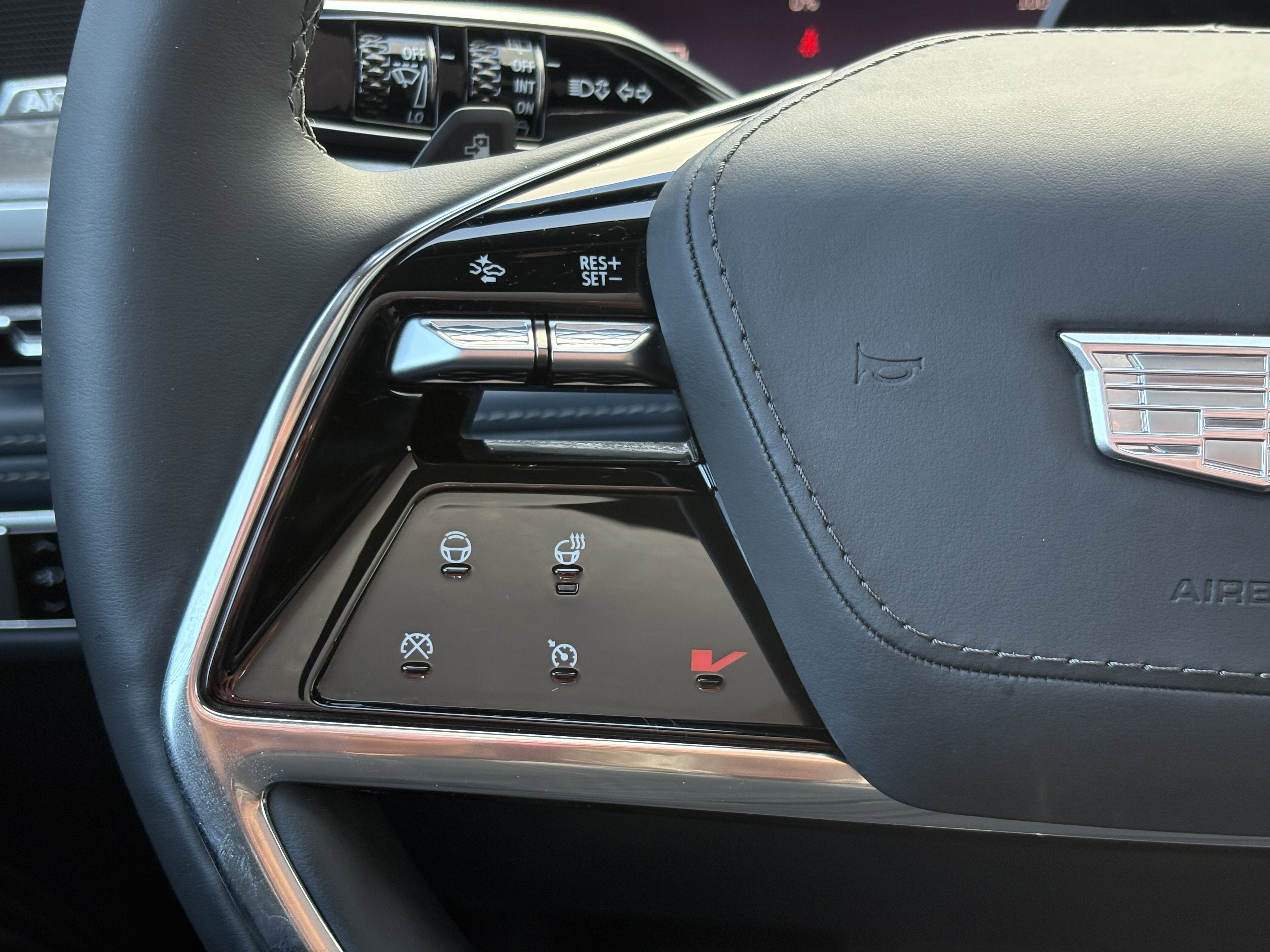 2025 Cadillac ESCALADE IQ Sport 2