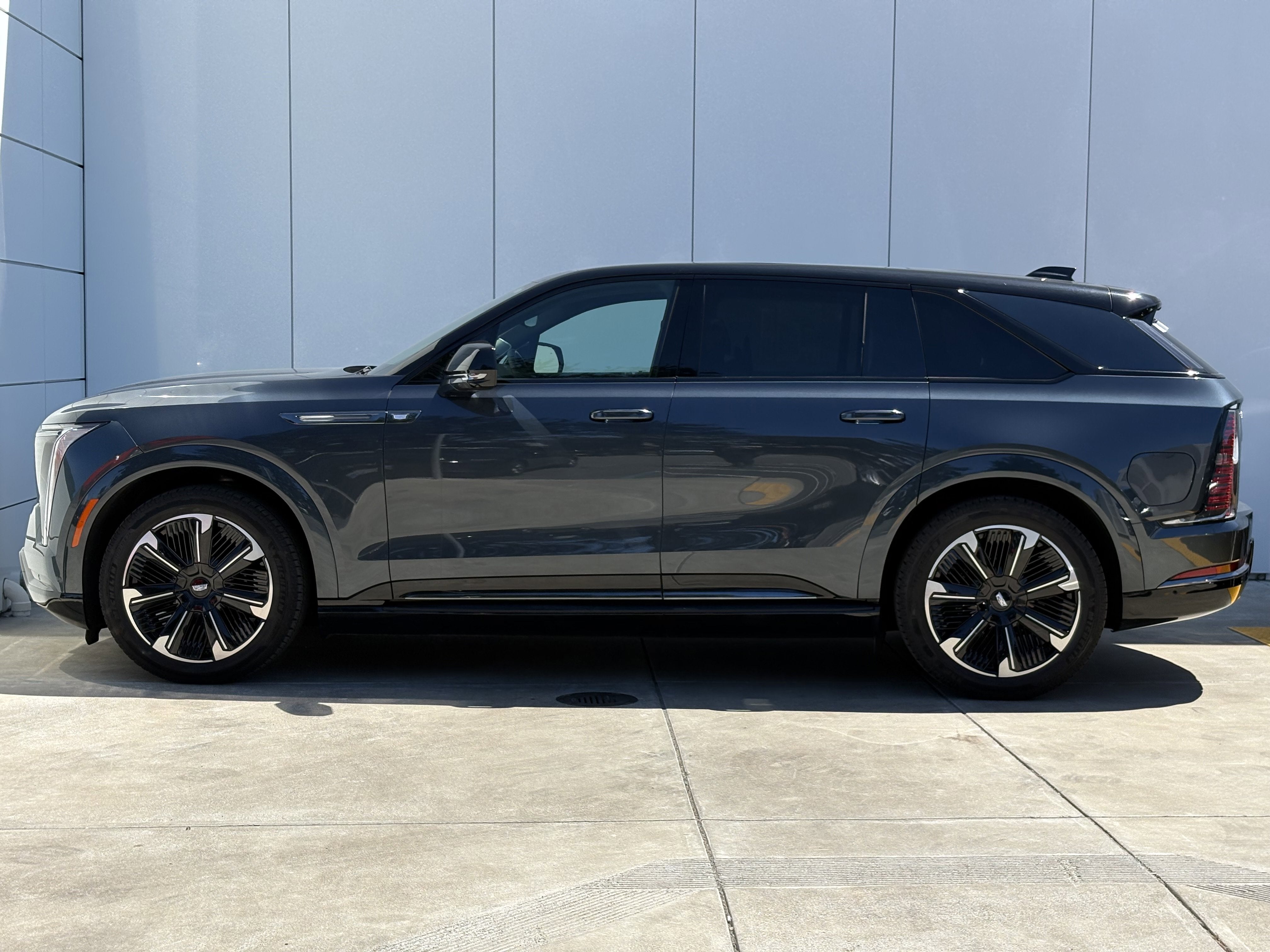 2025 Cadillac ESCALADE IQ Sport 2