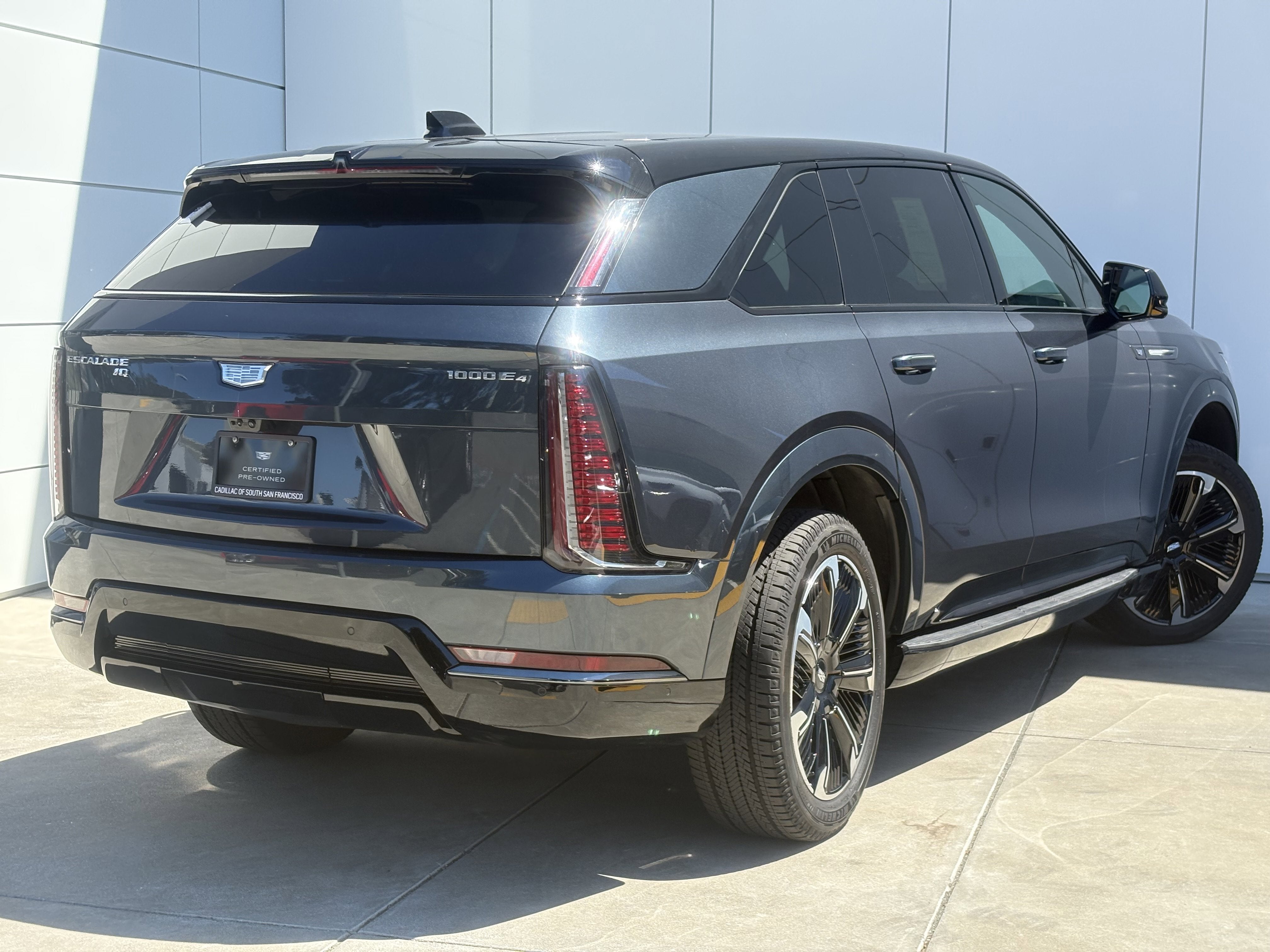 2025 Cadillac ESCALADE IQ Sport 2