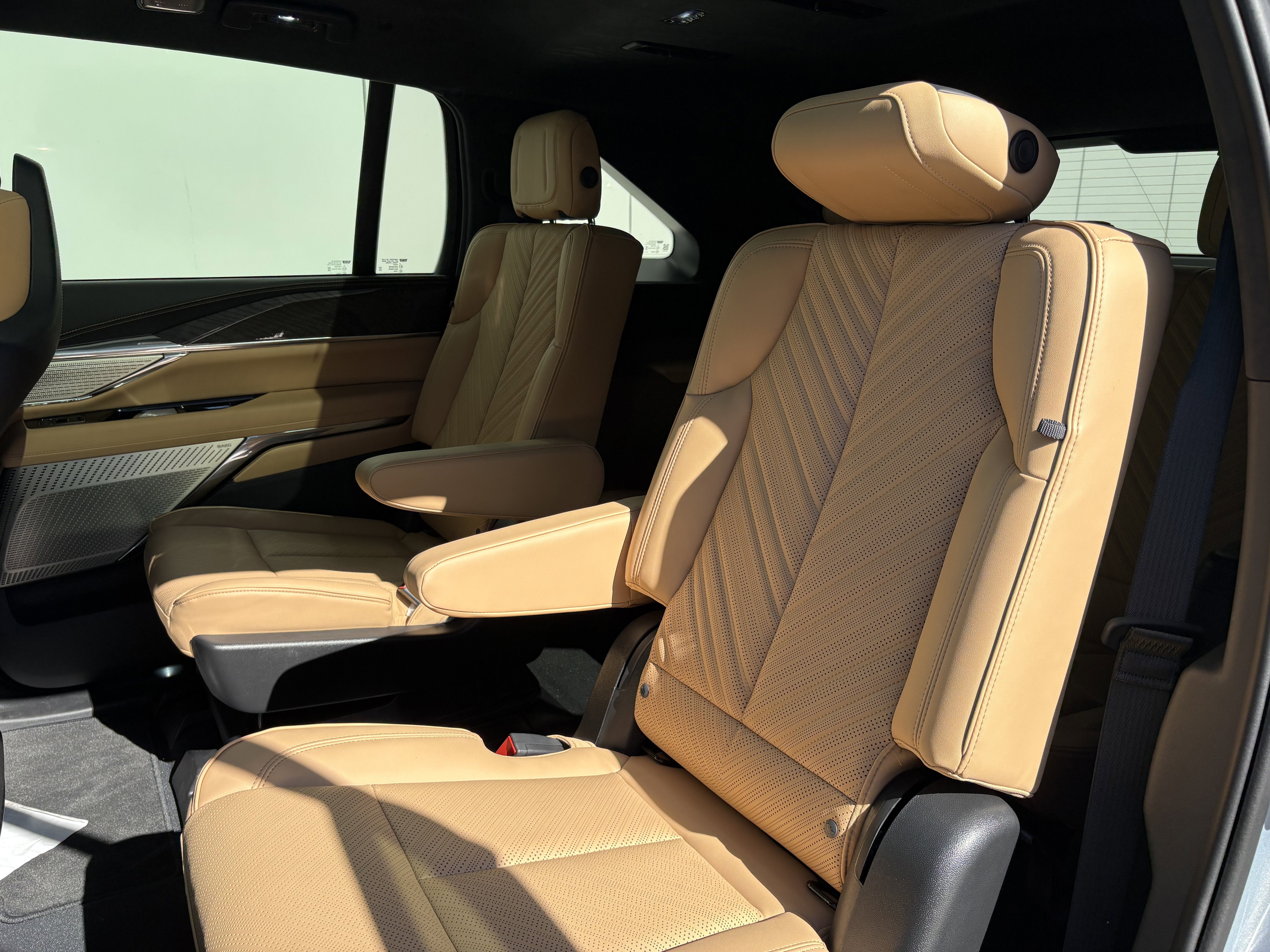 2025 Cadillac ESCALADE IQ Sport 2