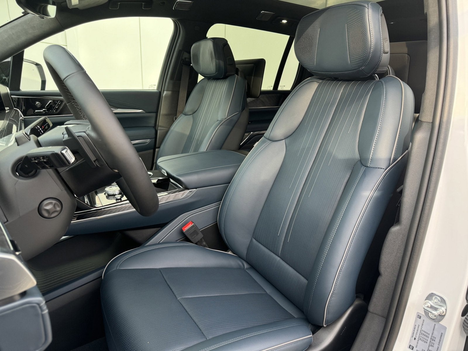 2025 Cadillac ESCALADE IQ Sport 2