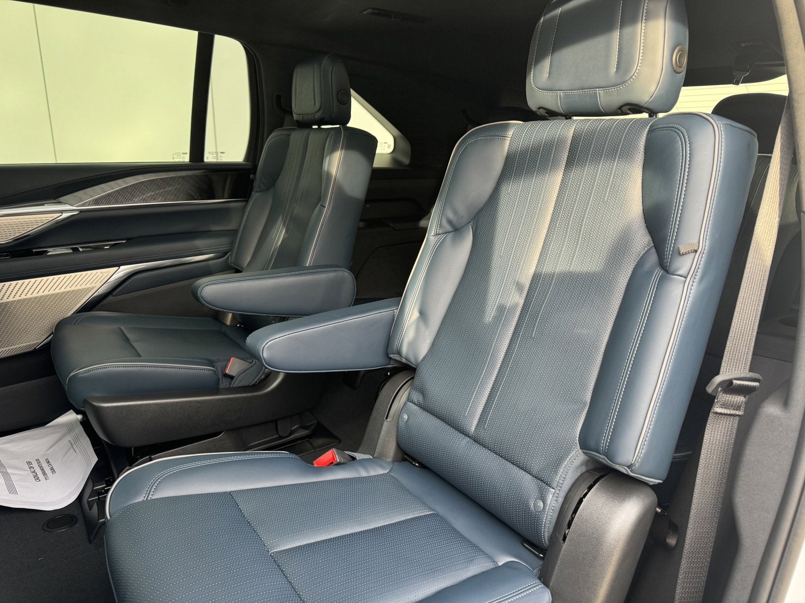 2025 Cadillac ESCALADE IQ Sport 2