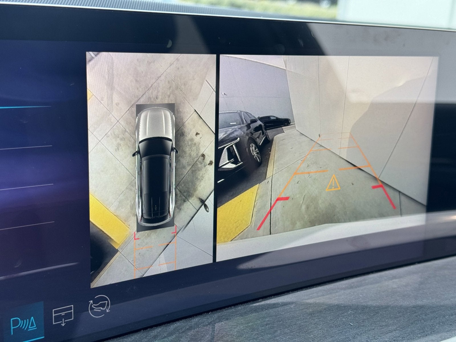 2025 Cadillac ESCALADE IQ Sport 2