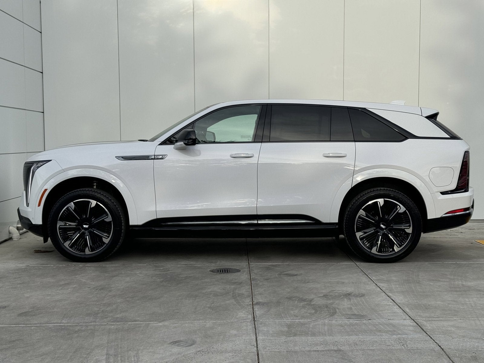 2025 Cadillac ESCALADE IQ Sport 2