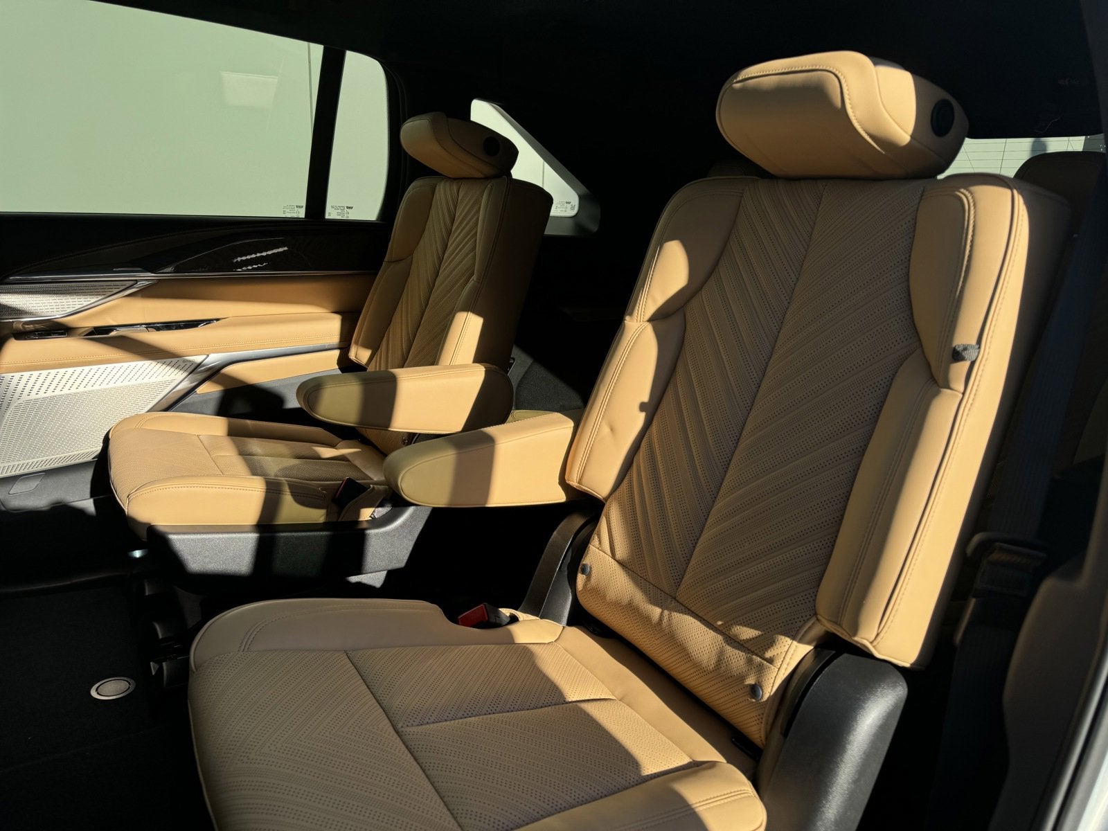 2025 Cadillac ESCALADE IQ Sport 2