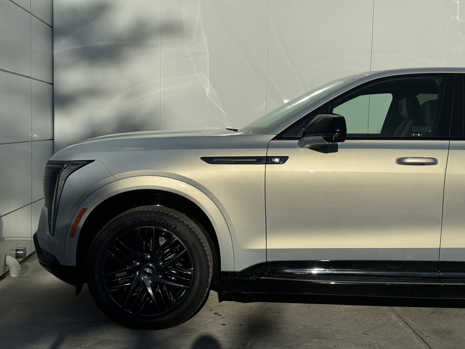 2025 Cadillac ESCALADE IQ Sport 2