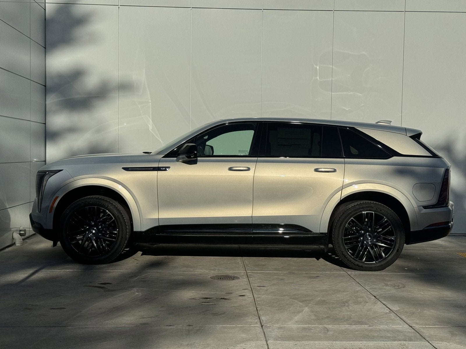 2025 Cadillac ESCALADE IQ Sport 2