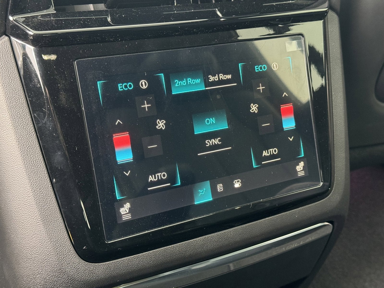 2025 Cadillac ESCALADE IQ Sport 2